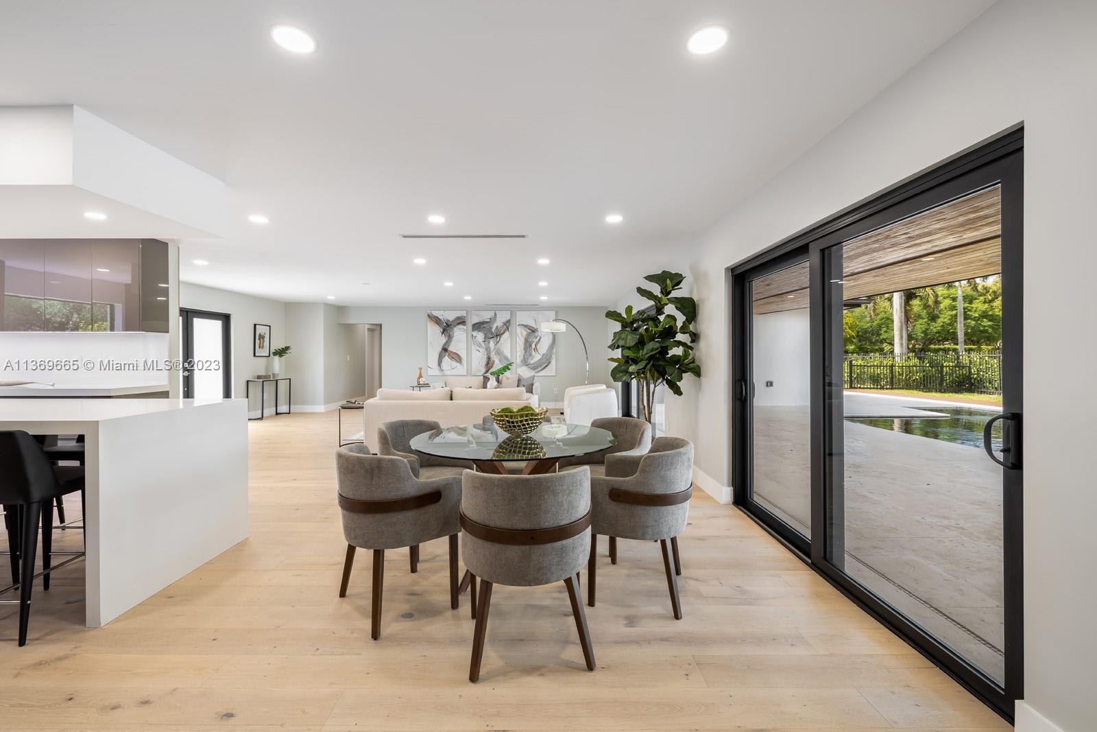 HAMPSHIRE HGTS - Residential