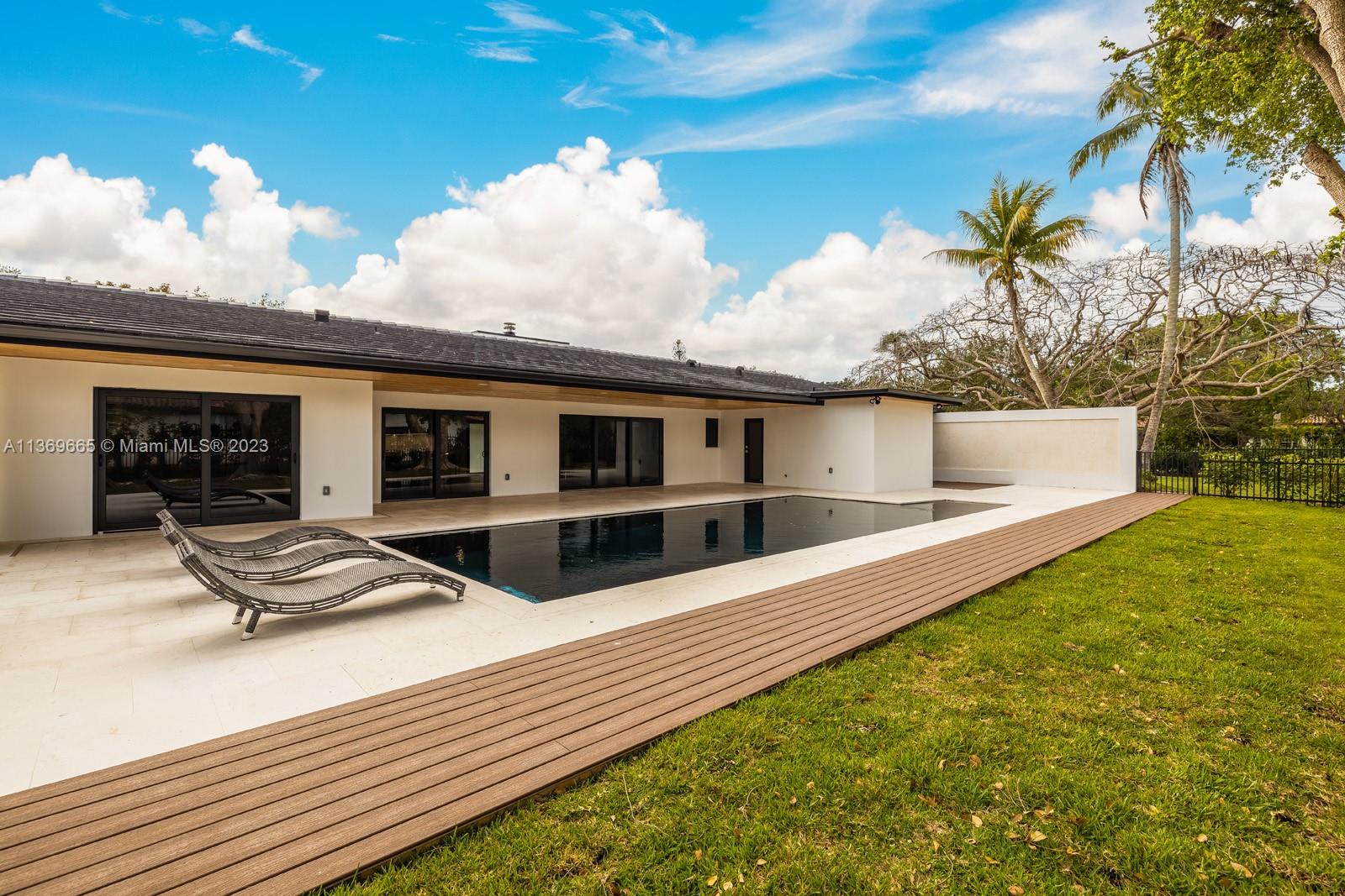 HAMPSHIRE HGTS - Residential