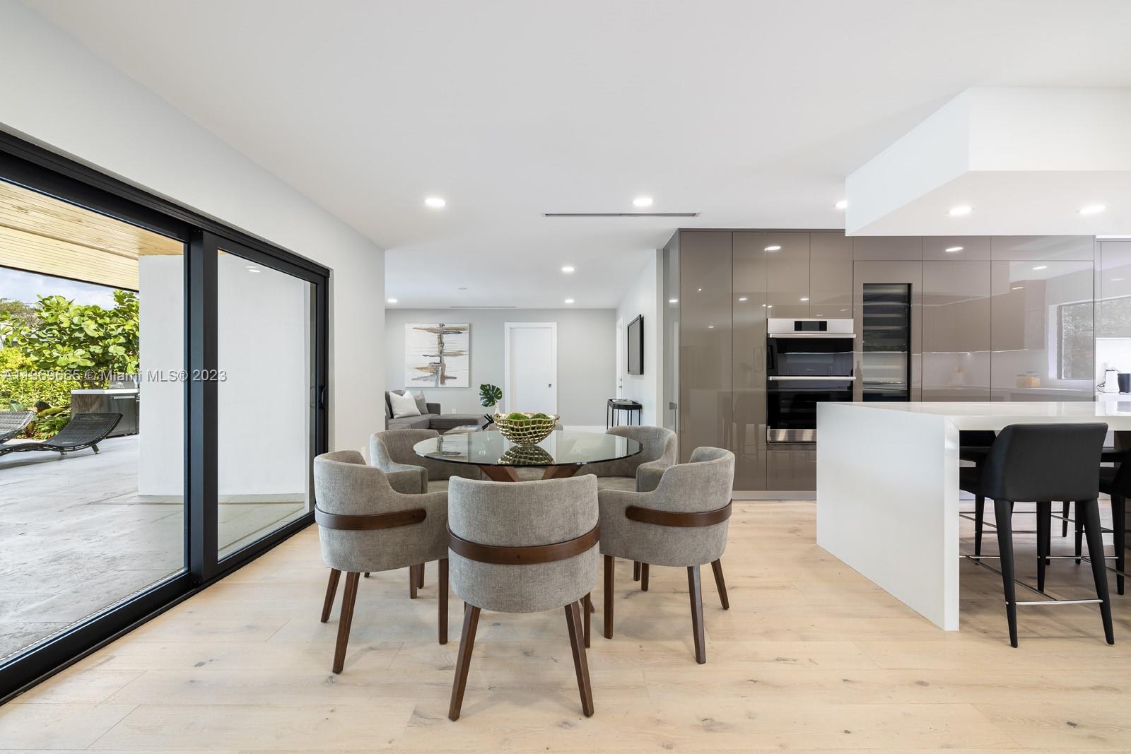 HAMPSHIRE HGTS - Residential