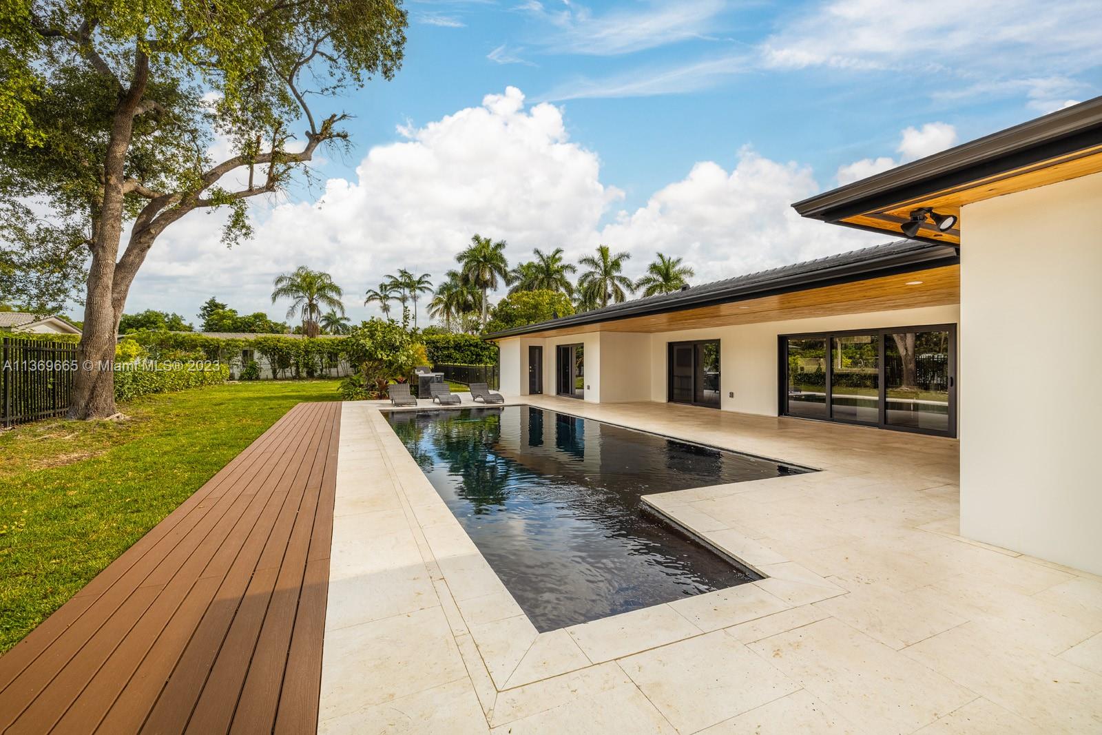 HAMPSHIRE HGTS - Residential