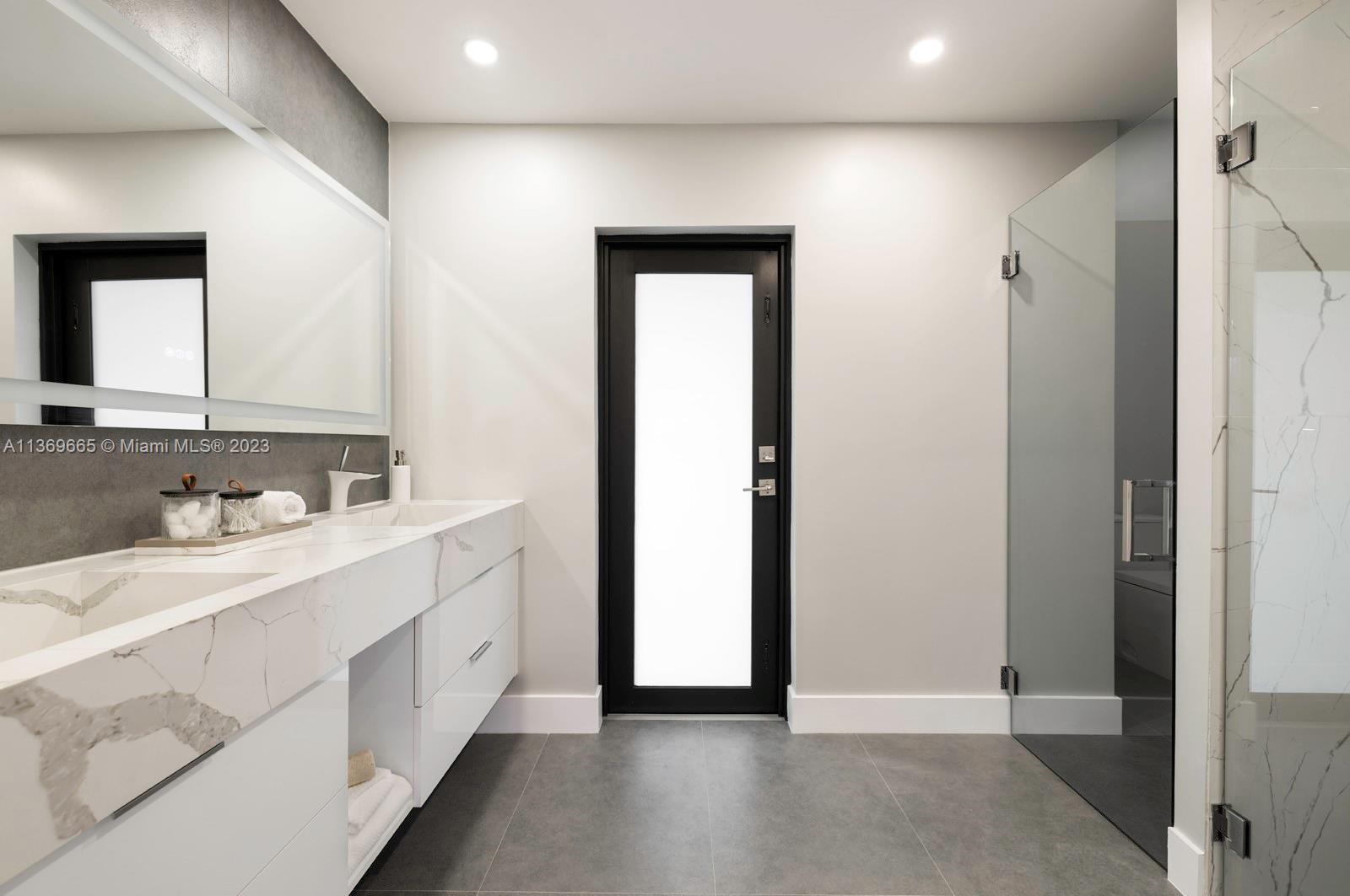 HAMPSHIRE HGTS - Residential