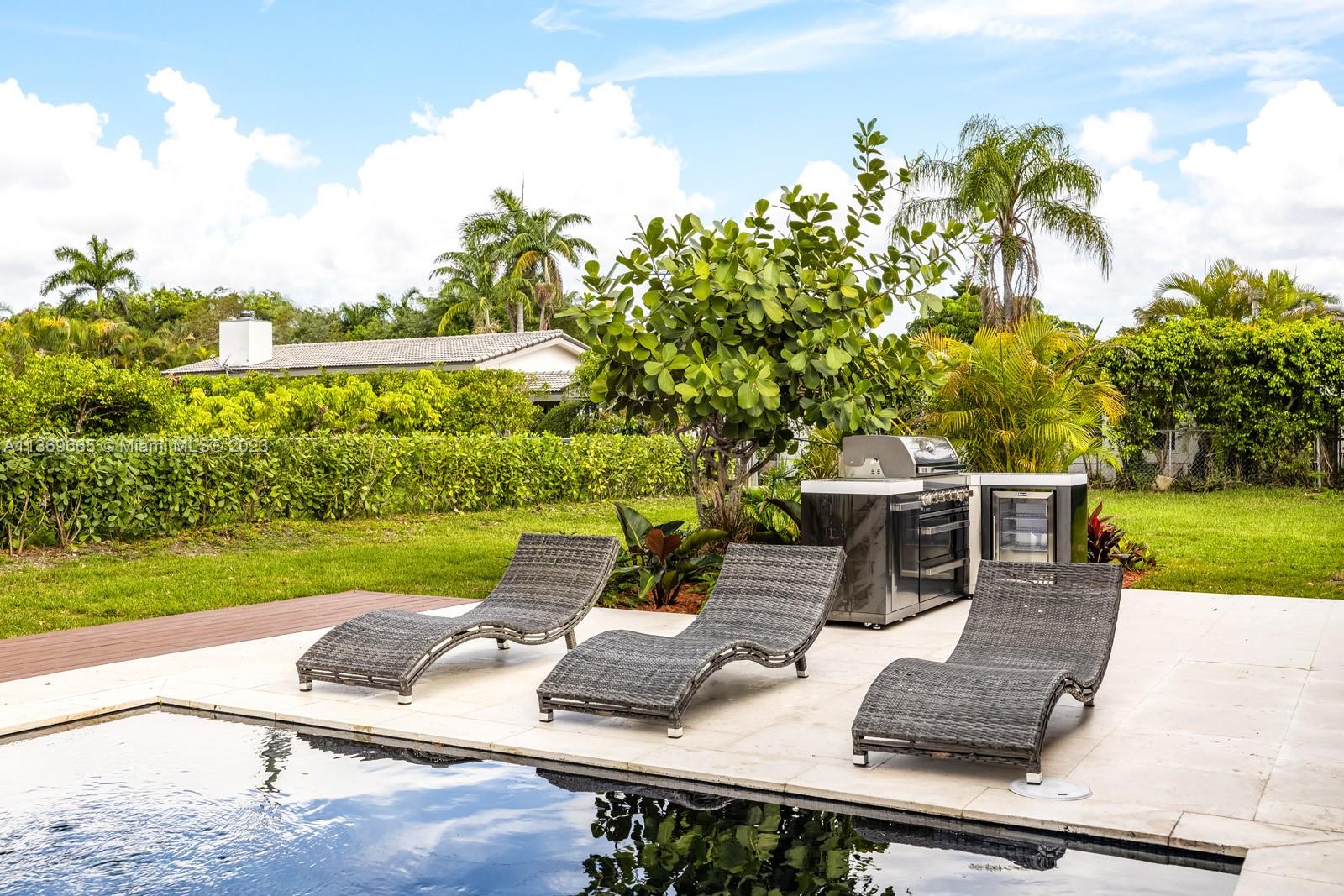 HAMPSHIRE HGTS - Residential