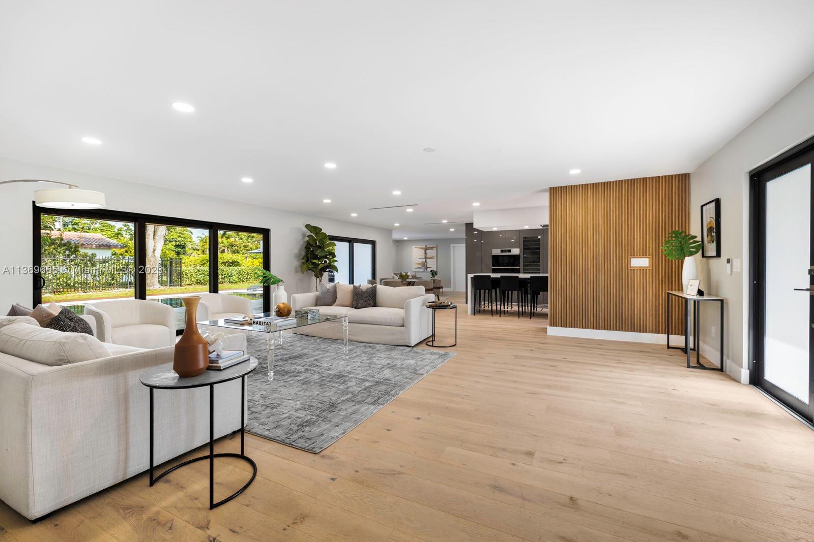 HAMPSHIRE HGTS - Residential