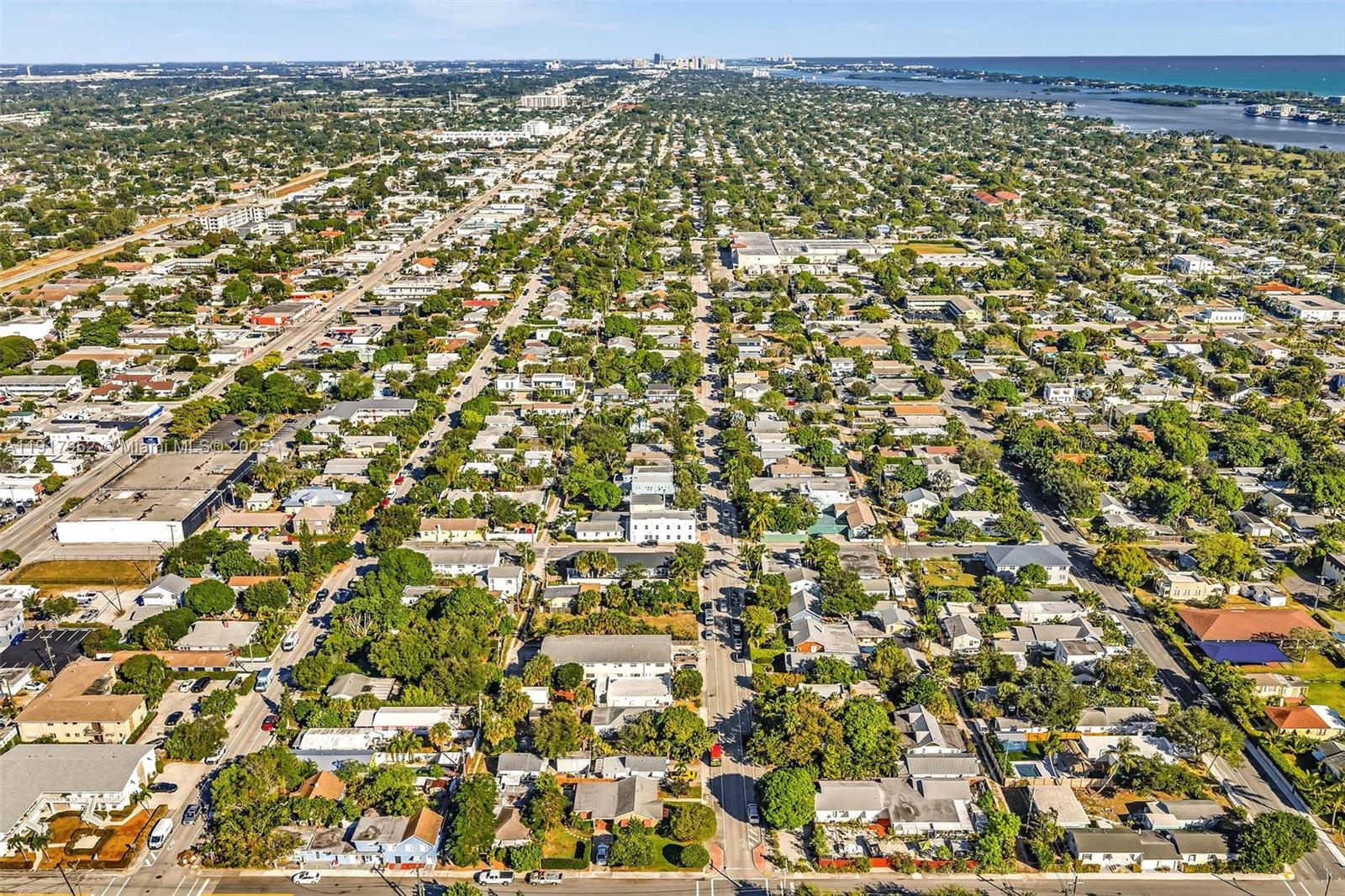 LAKE WORTH TOWN OF - Land