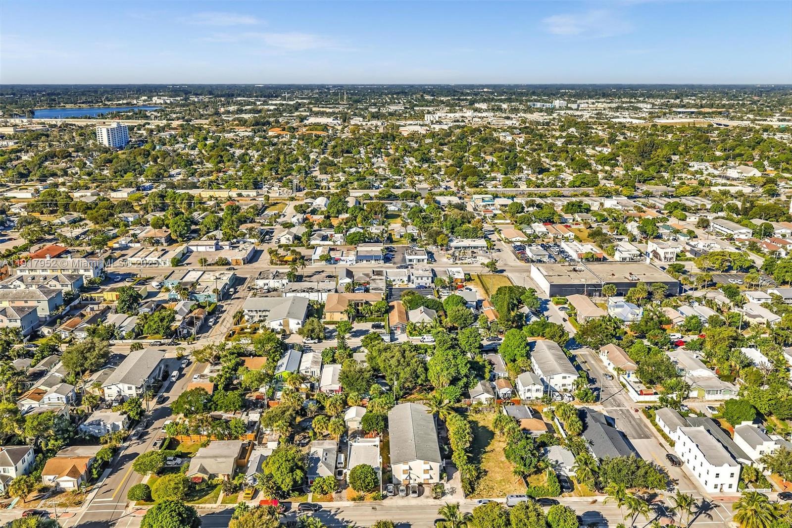 LAKE WORTH TOWN OF - Land