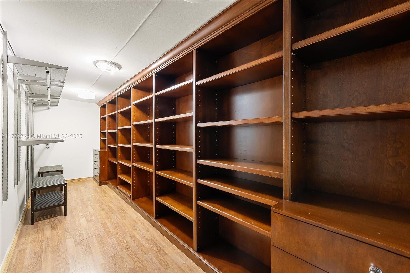 MASHTA ISLAND A REPLAT OF - Residential