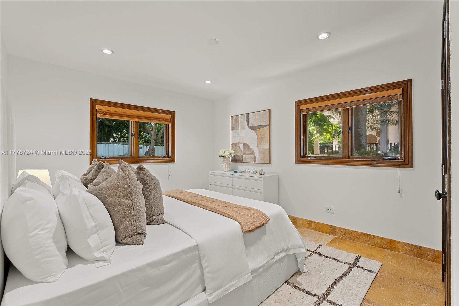 MASHTA ISLAND A REPLAT OF - Residential