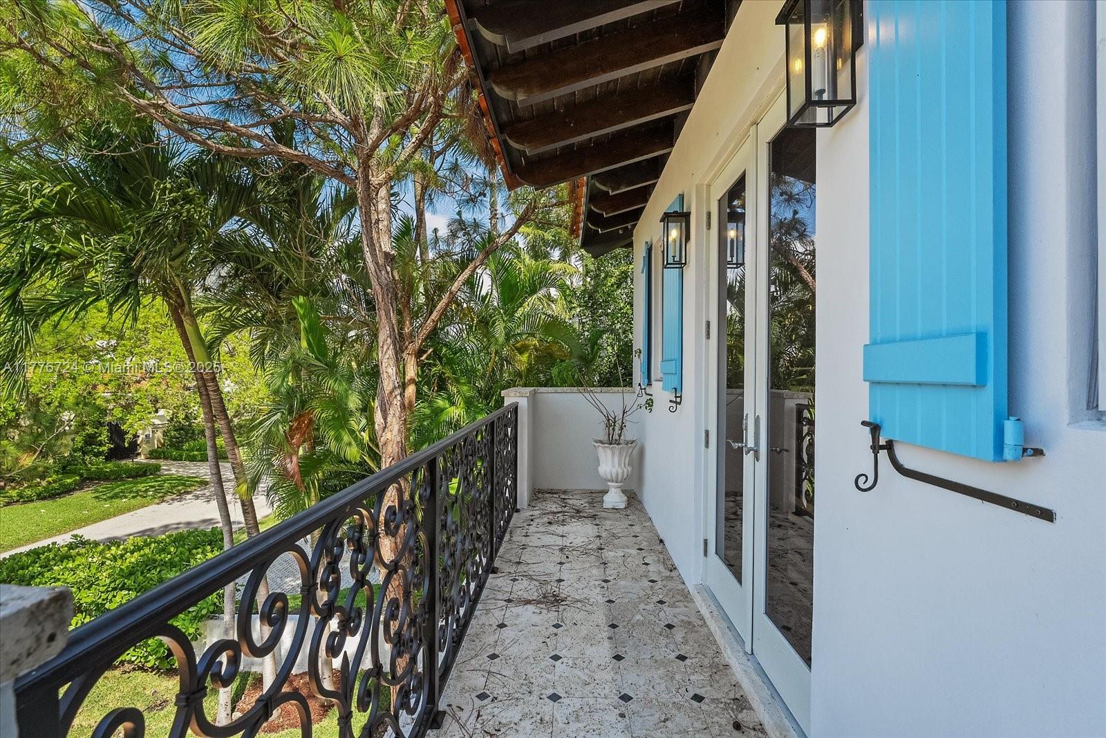 MASHTA ISLAND A REPLAT OF - Residential