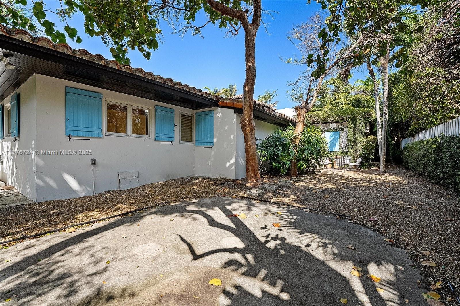 MASHTA ISLAND A REPLAT OF - Residential