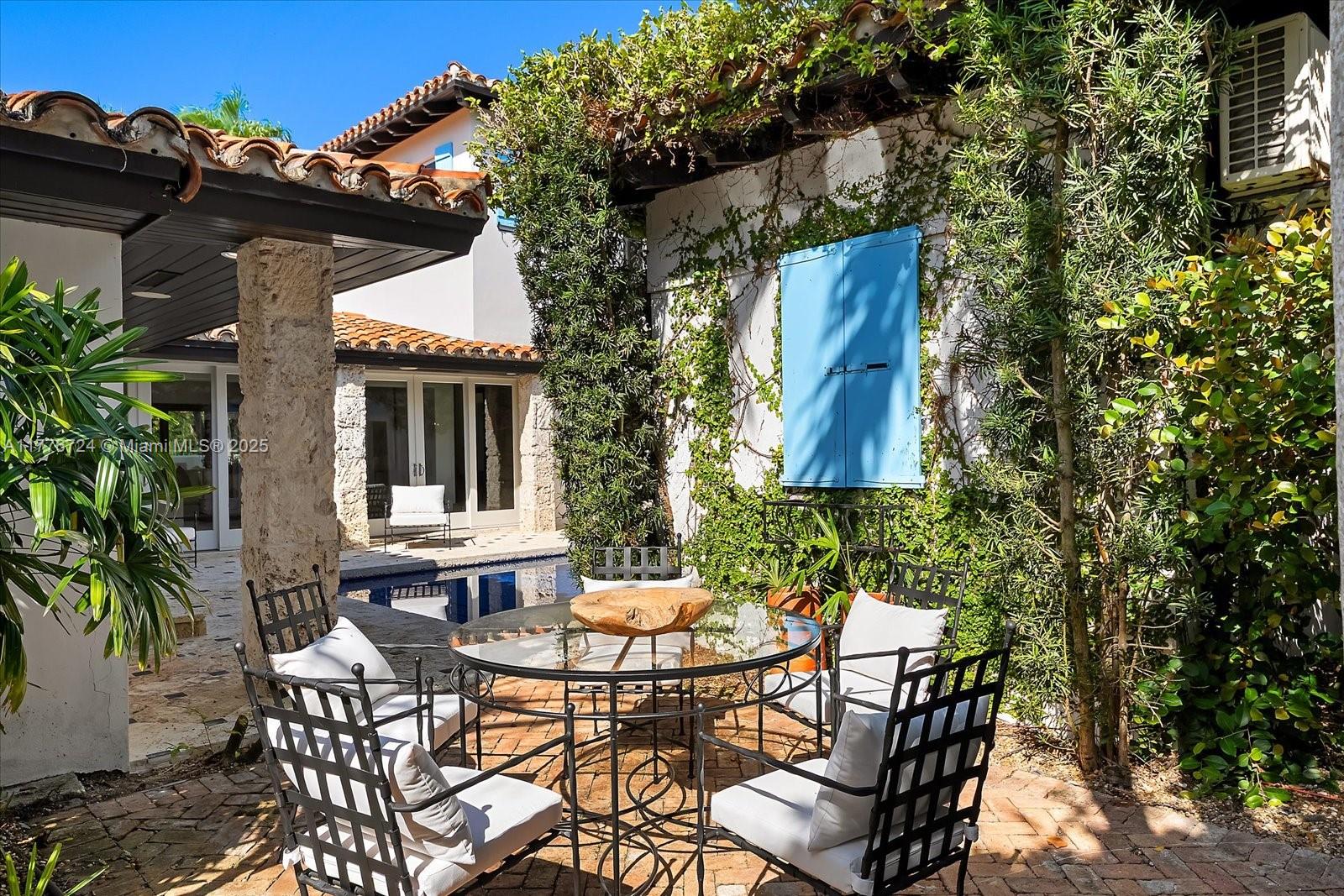 MASHTA ISLAND A REPLAT OF - Residential