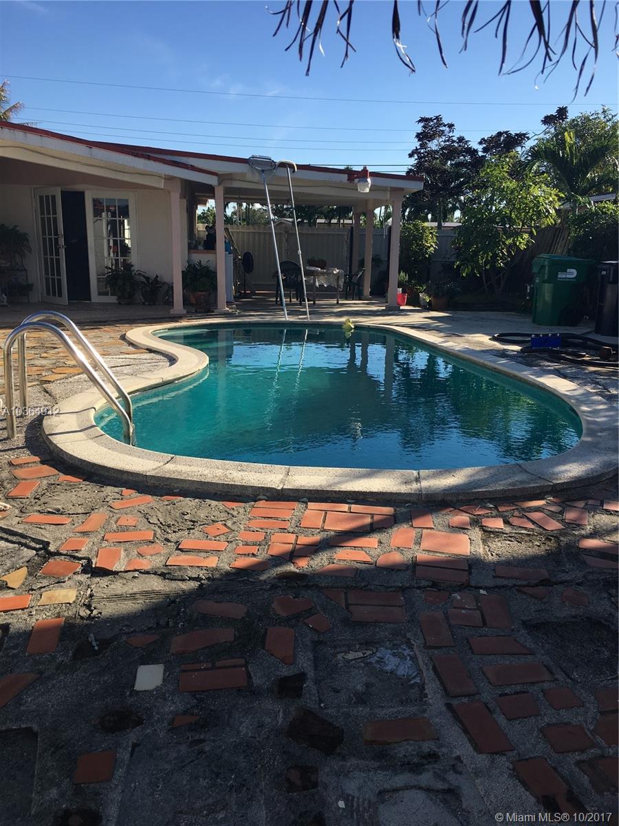 WESTWOOD LAKE 4TH ADDN - Residential