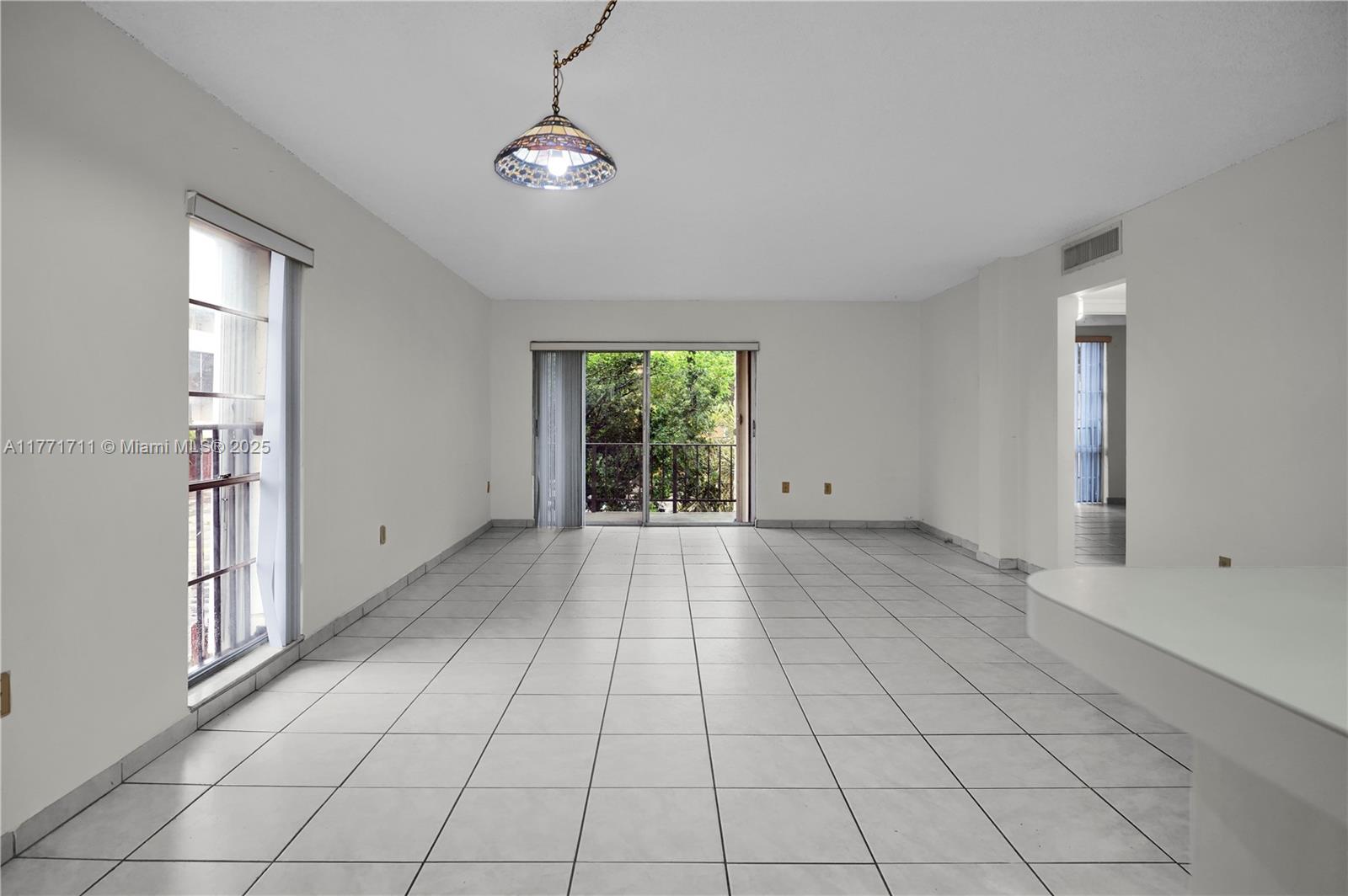 Don’t miss this exceptional 1-bedroom, 1-bathroom opportunity in the heart of Dadeland and South Miami! Perfect for investors or first-time homebuyers looking to build generational wealth, this property offers unbeatable access to top-rated schools, the University of Miami, high-end dining, and premier shopping. Situated in a prime location with strong rental demand, this well-maintained unit is a smart investment with long-term growth potential. Secure your spot in one of Miami’s most desirable areas today!