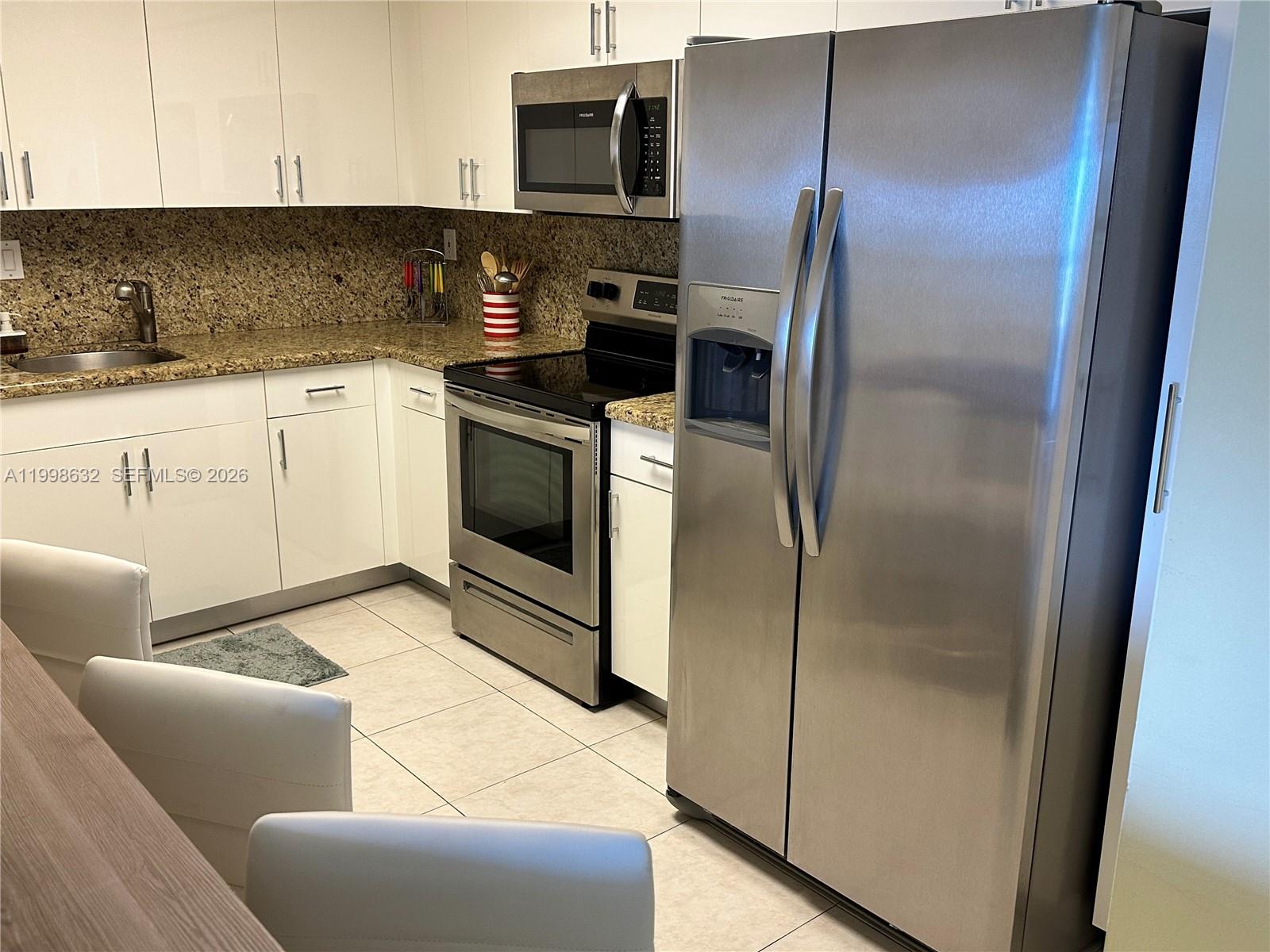 MYSTIC POINTE TOWER 500 C - Residential Lease