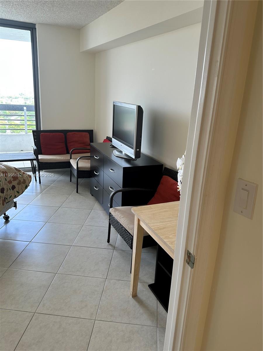 MYSTIC POINTE TOWER 500 C - Residential Lease