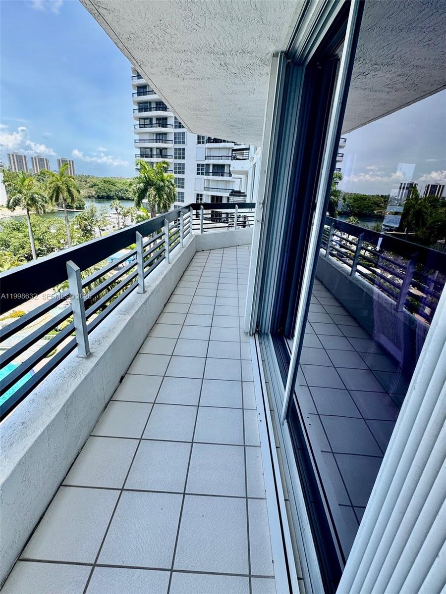 MYSTIC POINTE TOWER 500 C - Residential Lease