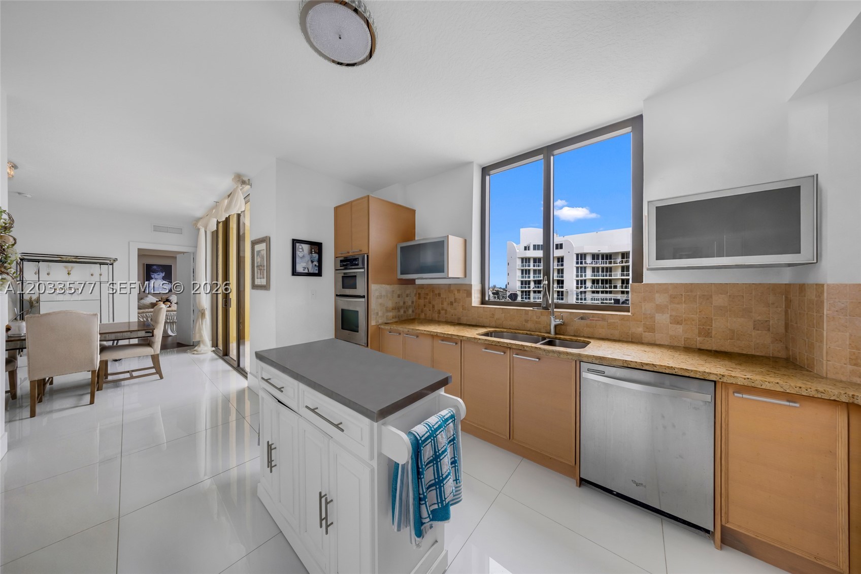 16275 Collins Ave 2502