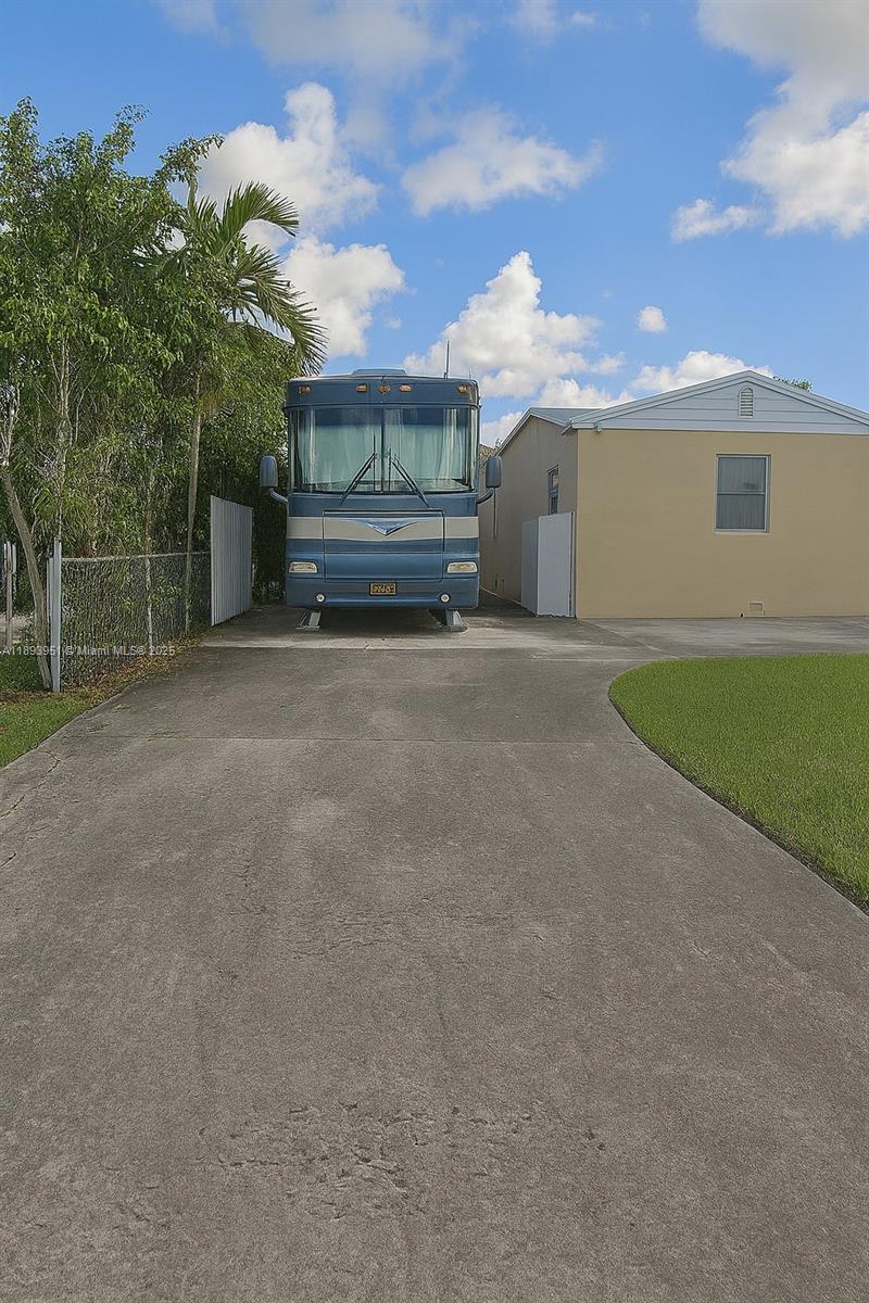 GABLES VIEW - Residential