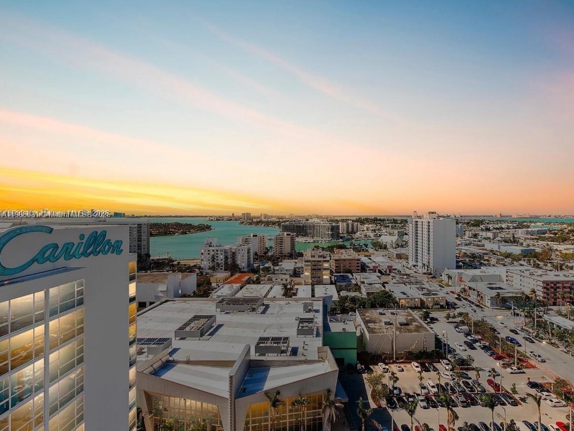 NORTH CARILLON BEACH COND - Residential