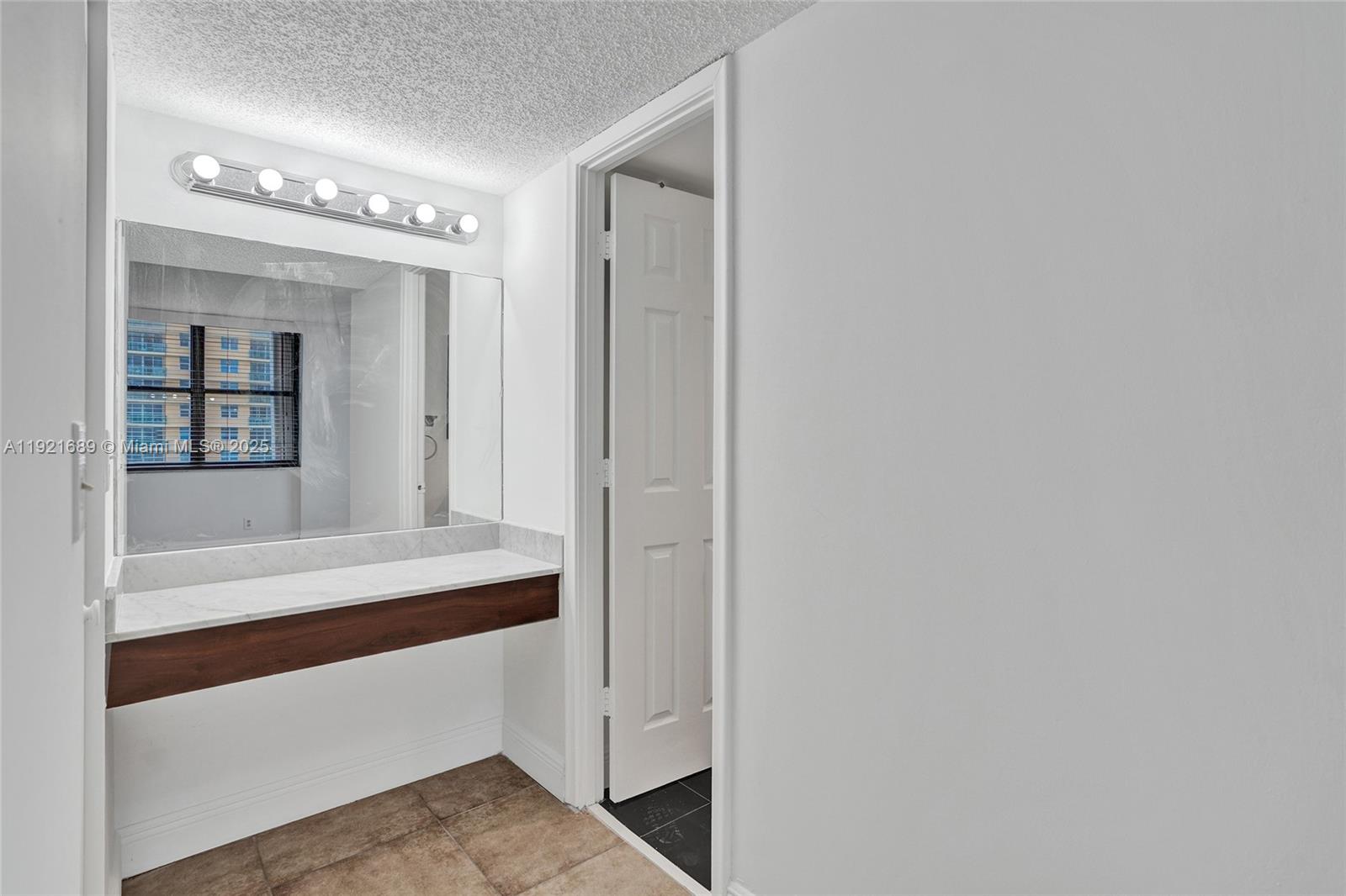 BRITANNIA AT QUADOMAIN CO - Residential Lease