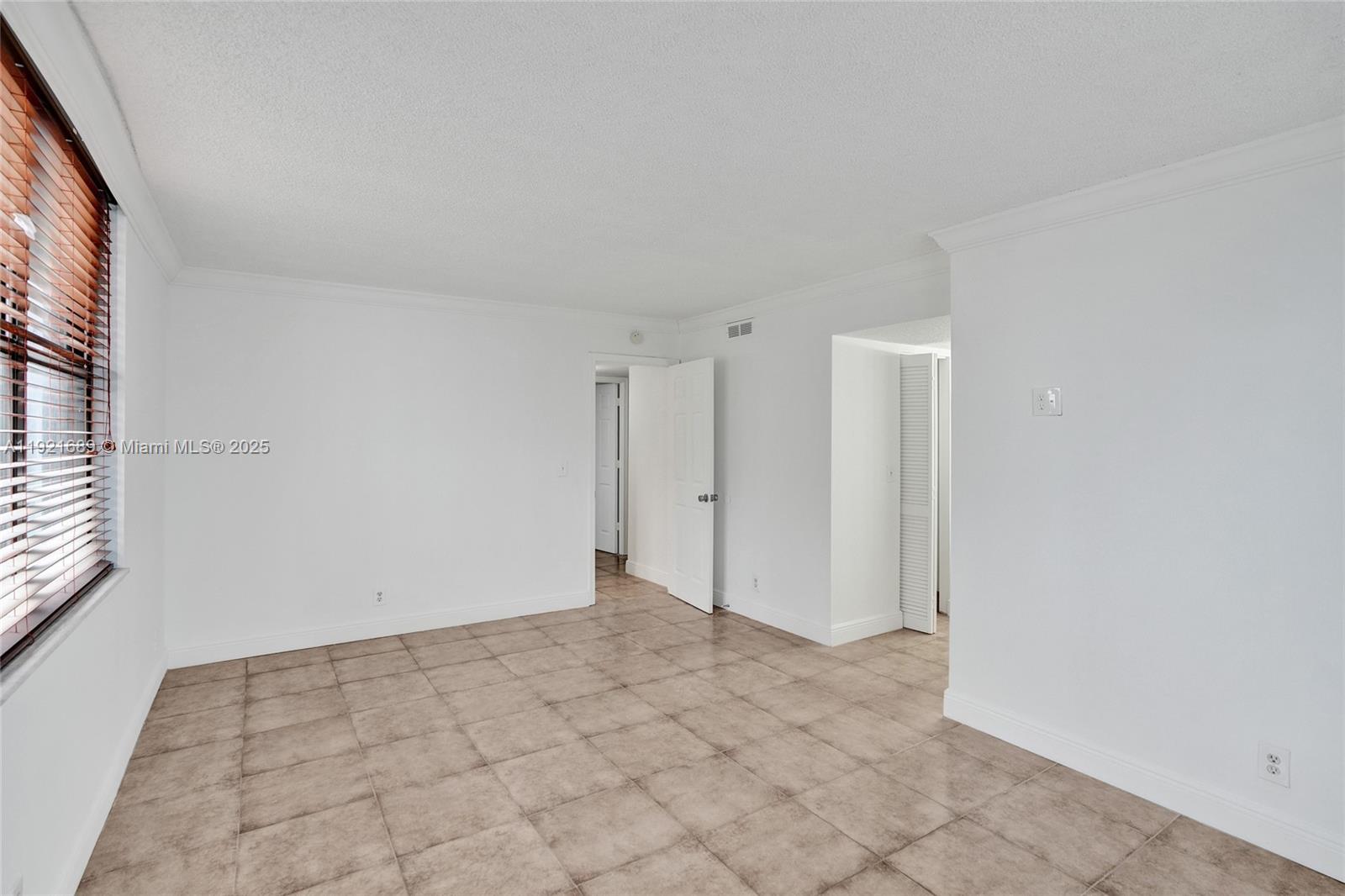 BRITANNIA AT QUADOMAIN CO - Residential Lease