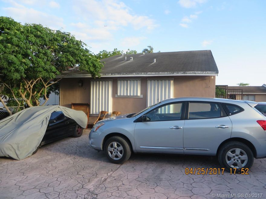 Excellent property in great condition! Welcome FHA. Townhouse with lot and block. NO HOA. Corner unit. Plenty of parking. Large driveway. 3 bed, 2 bath, tile throughout the house. Huge kitchen area. Large master bedroom and spacious master bathroom. Plenty of closet space. Fenced in backyard. Property is currently occupied by cooperative tenants. Please call realtor for showing appointments.