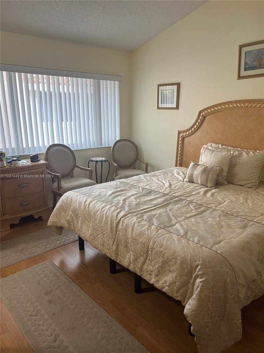 EMERALD POINTE - Residential