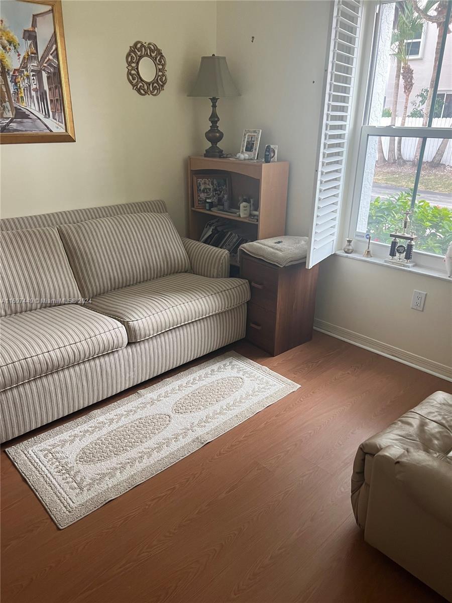 EMERALD POINTE - Residential