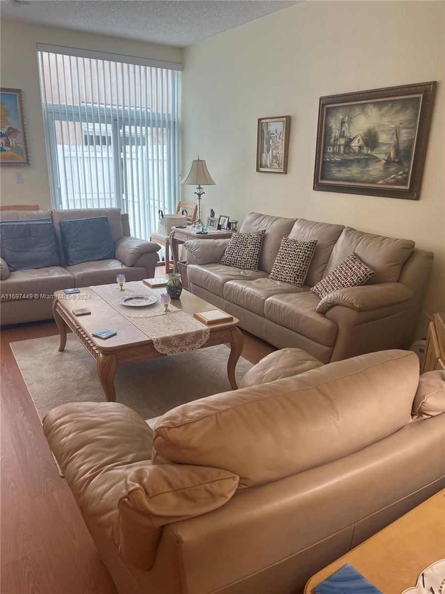 EMERALD POINTE - Residential