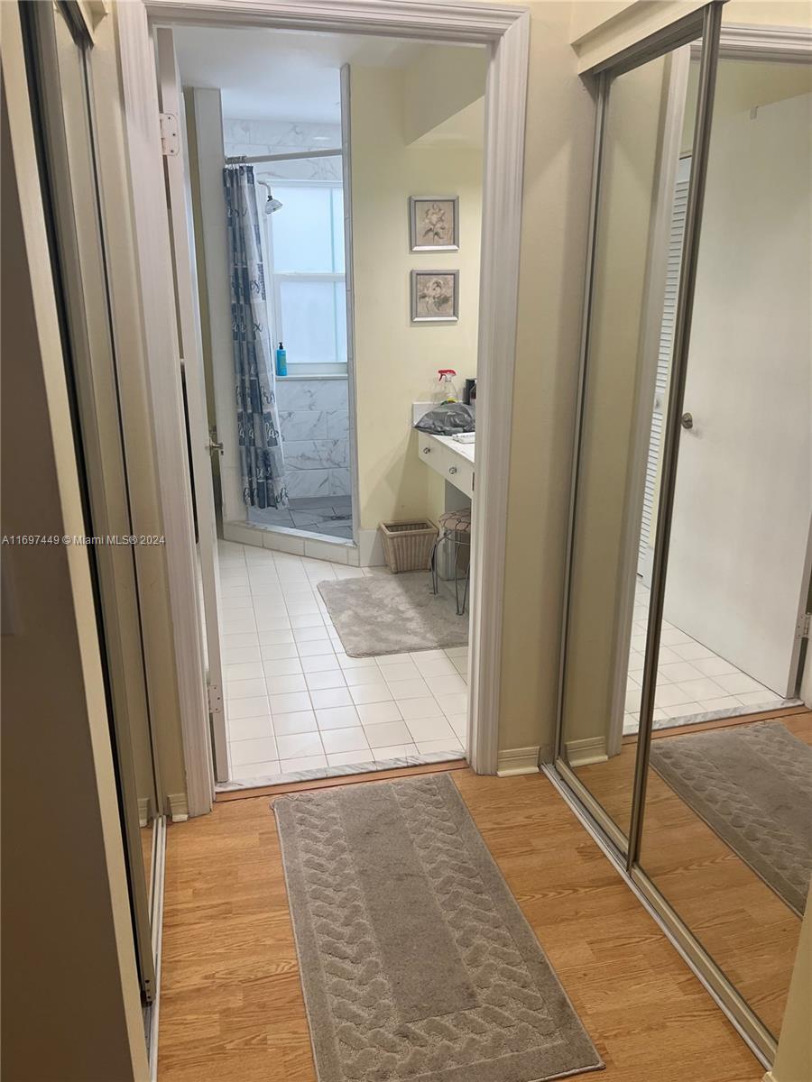 EMERALD POINTE - Residential