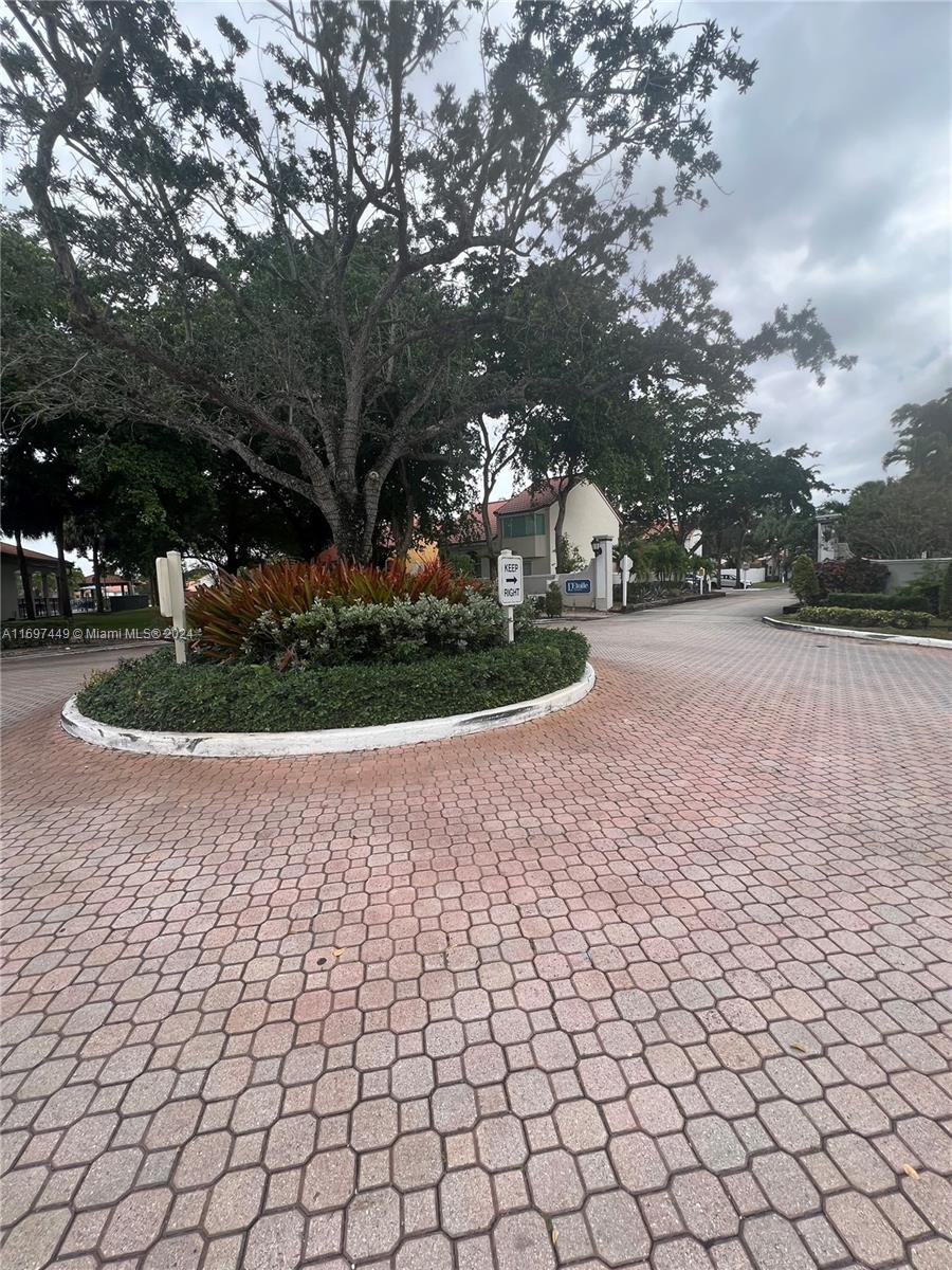 EMERALD POINTE - Residential