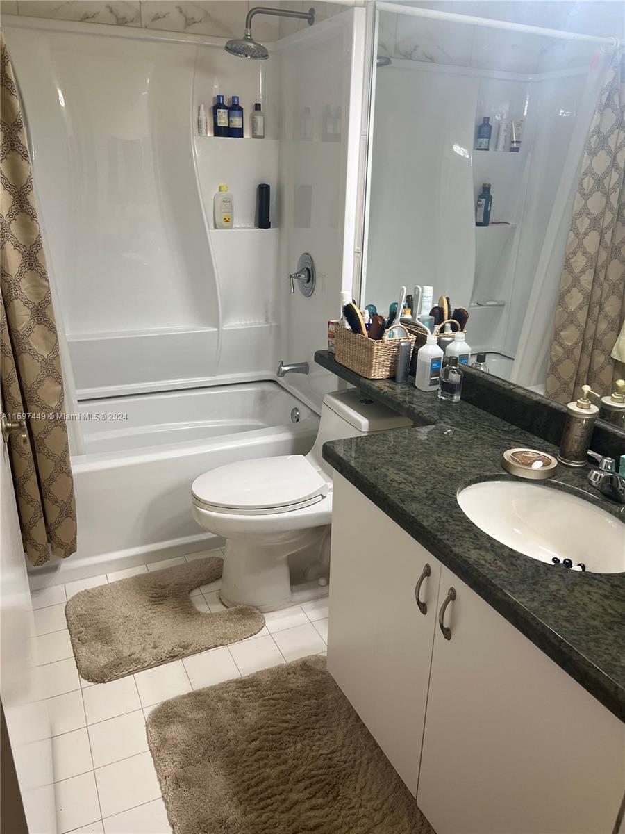 EMERALD POINTE - Residential