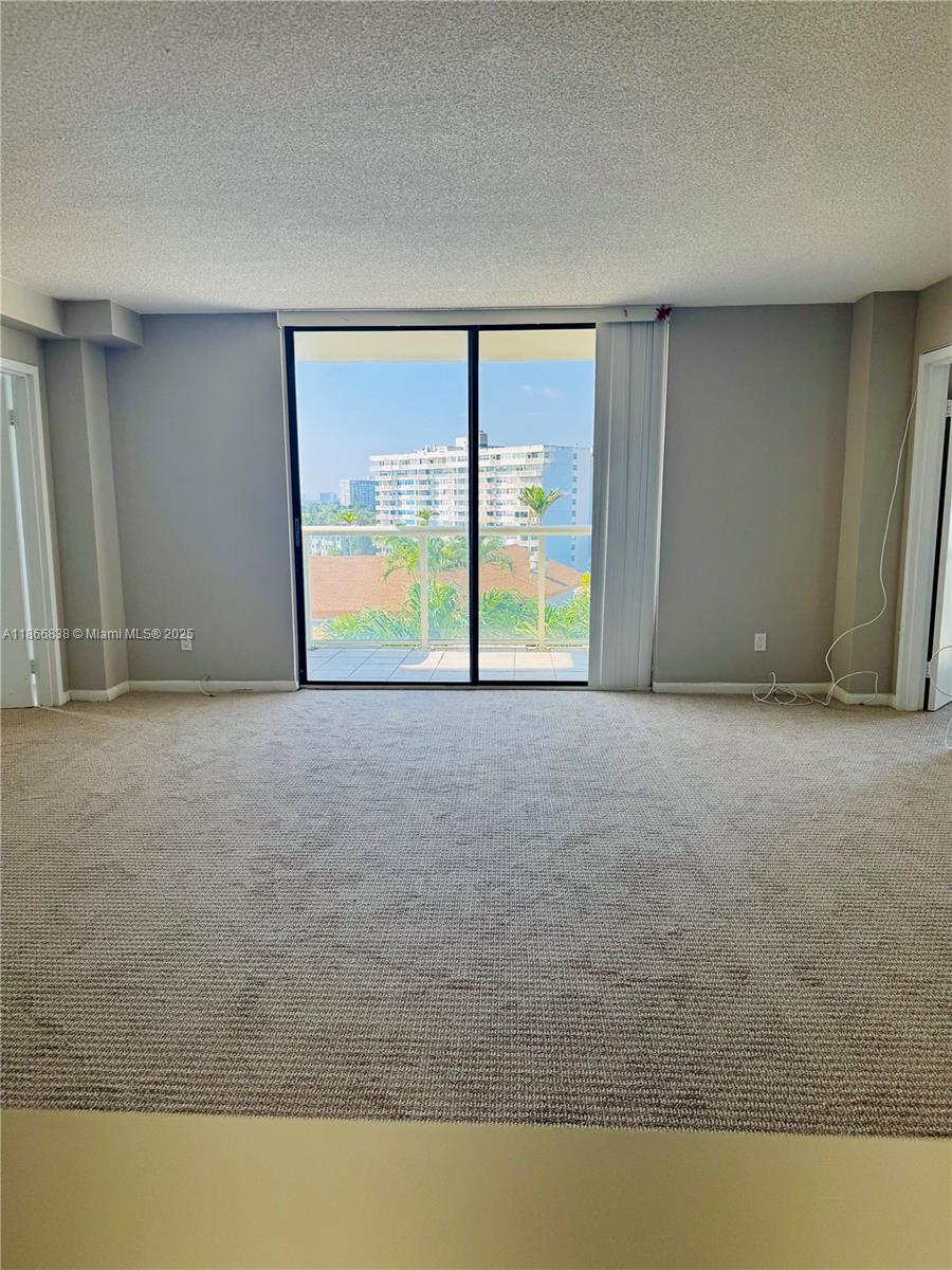 13499 Biscayne Blvd 606