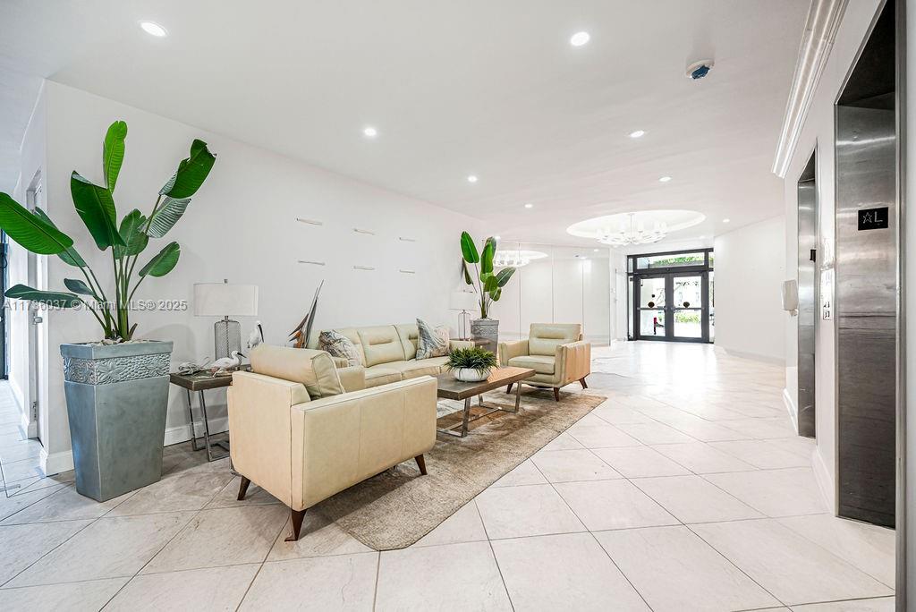 1301 River Reach Dr 114