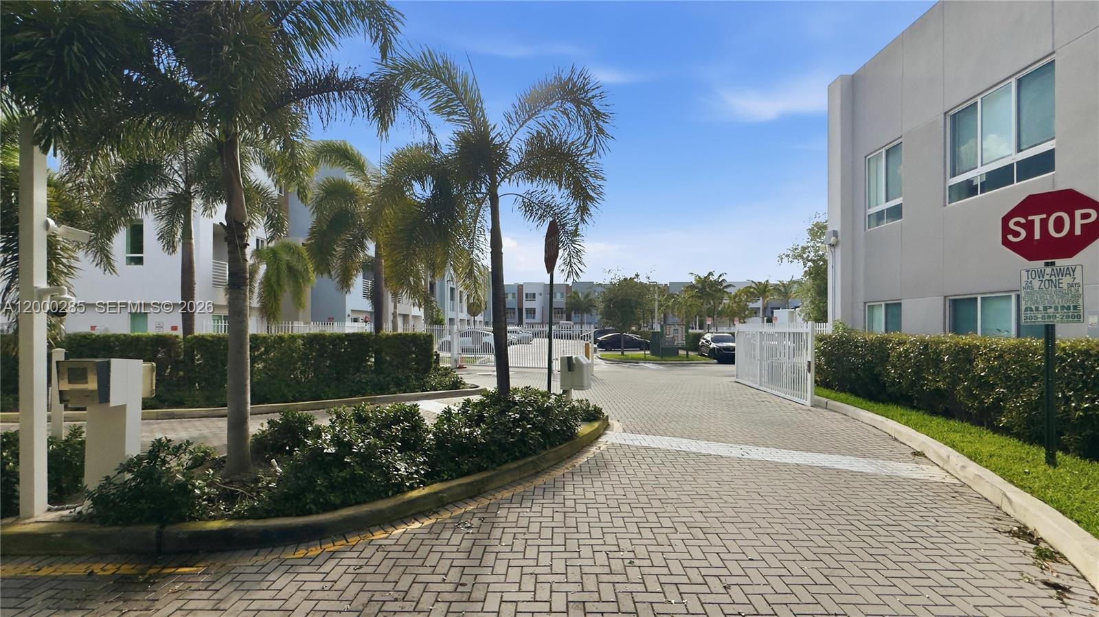 RIVERWOOD - Residential