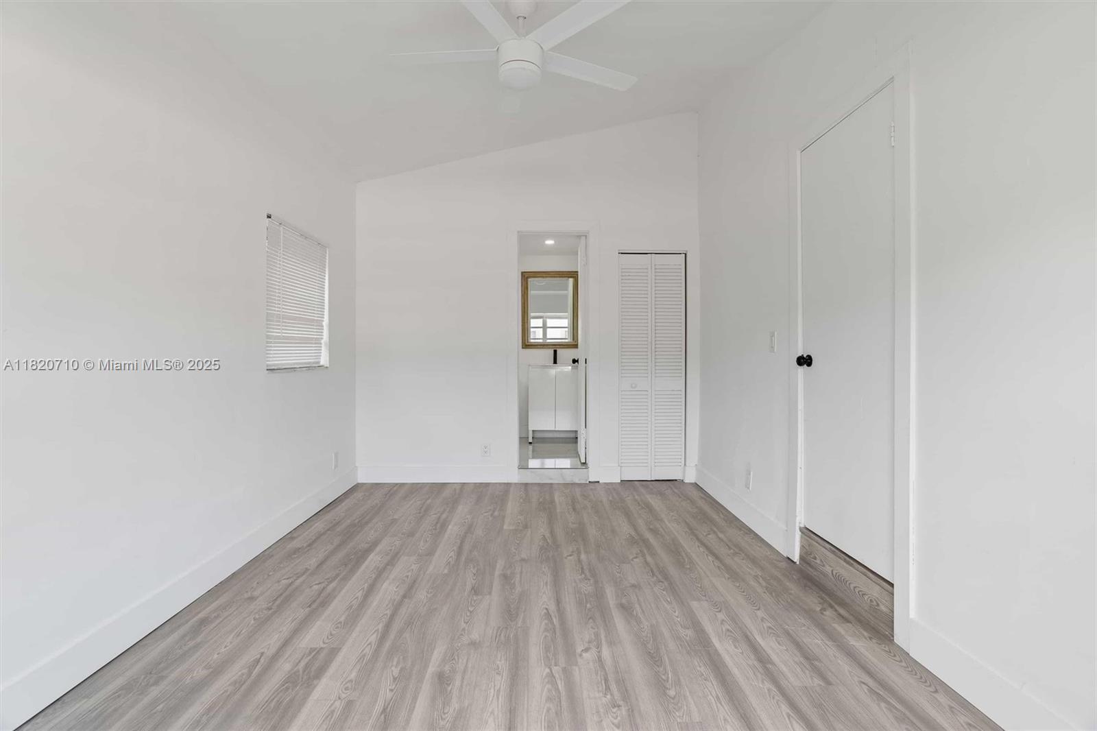 HOLLYWOOD LITTLE RANCHES - Residential Lease