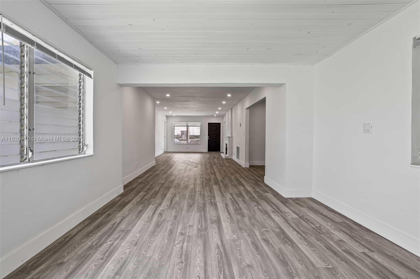 HOLLYWOOD LITTLE RANCHES - Residential Lease