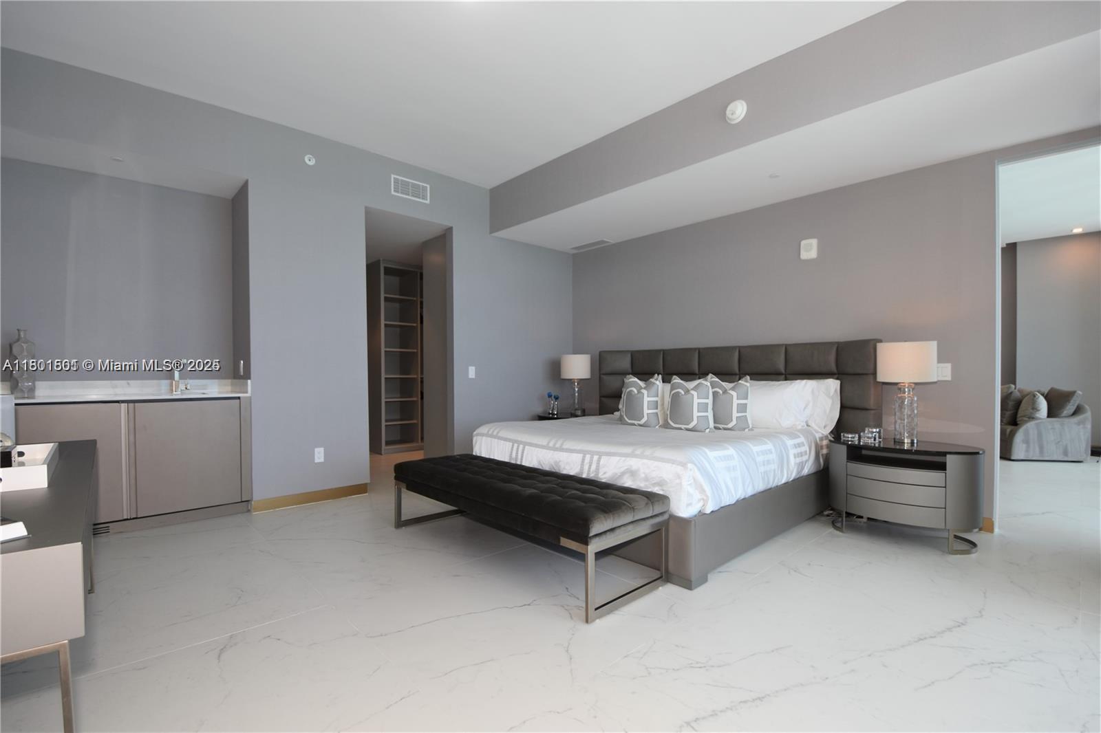 18975 COLLINS CONDO - Residential Lease