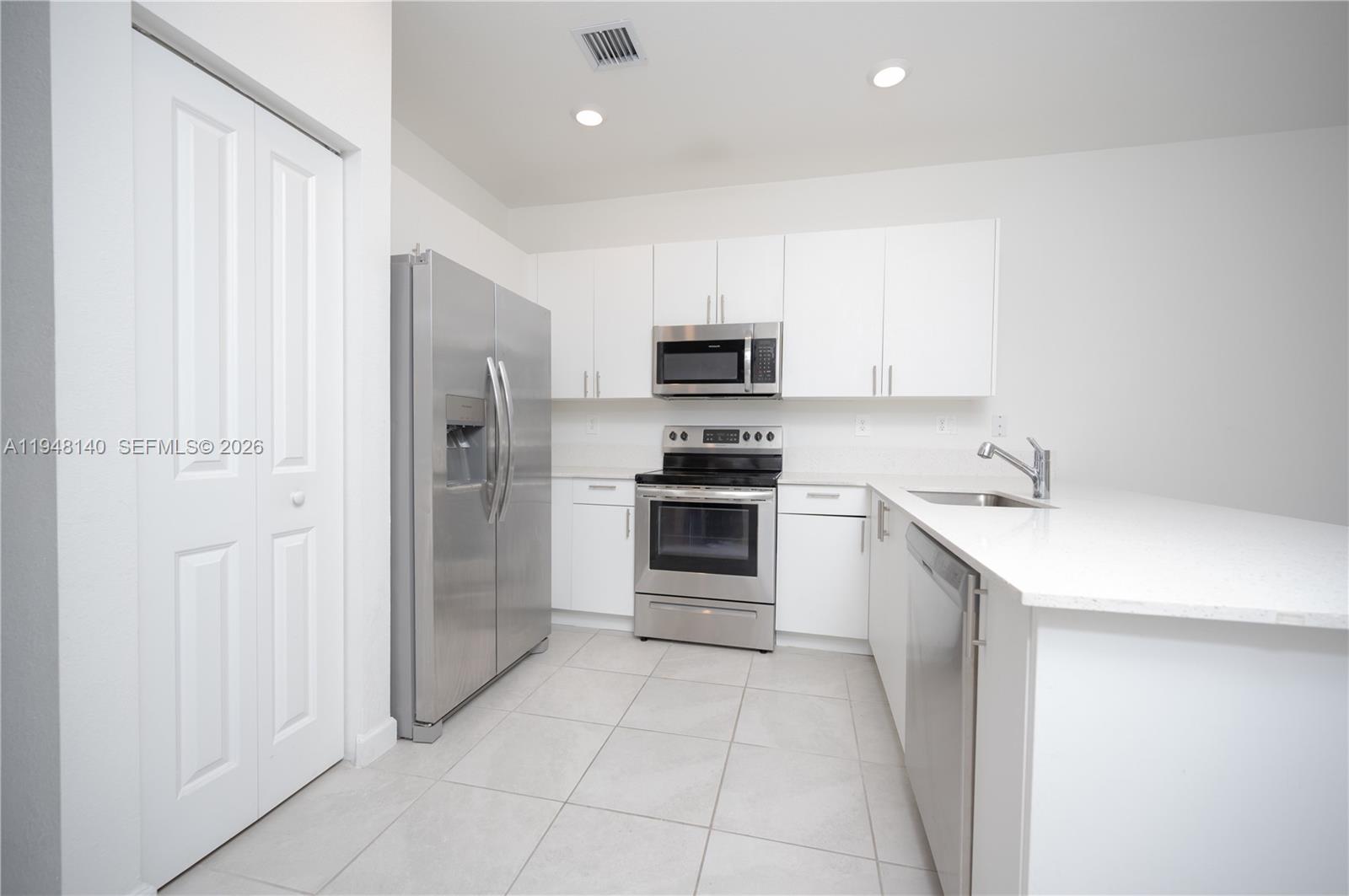 SILVER PALM RESIDENTIAL H - Residential