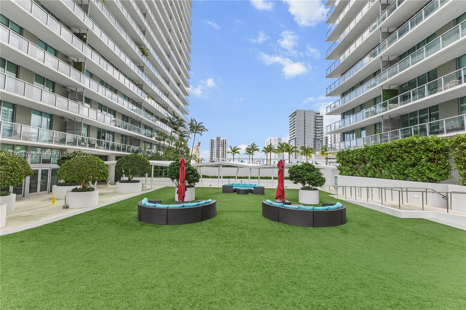 THE AXIS ON BRICKELL II C - Residential