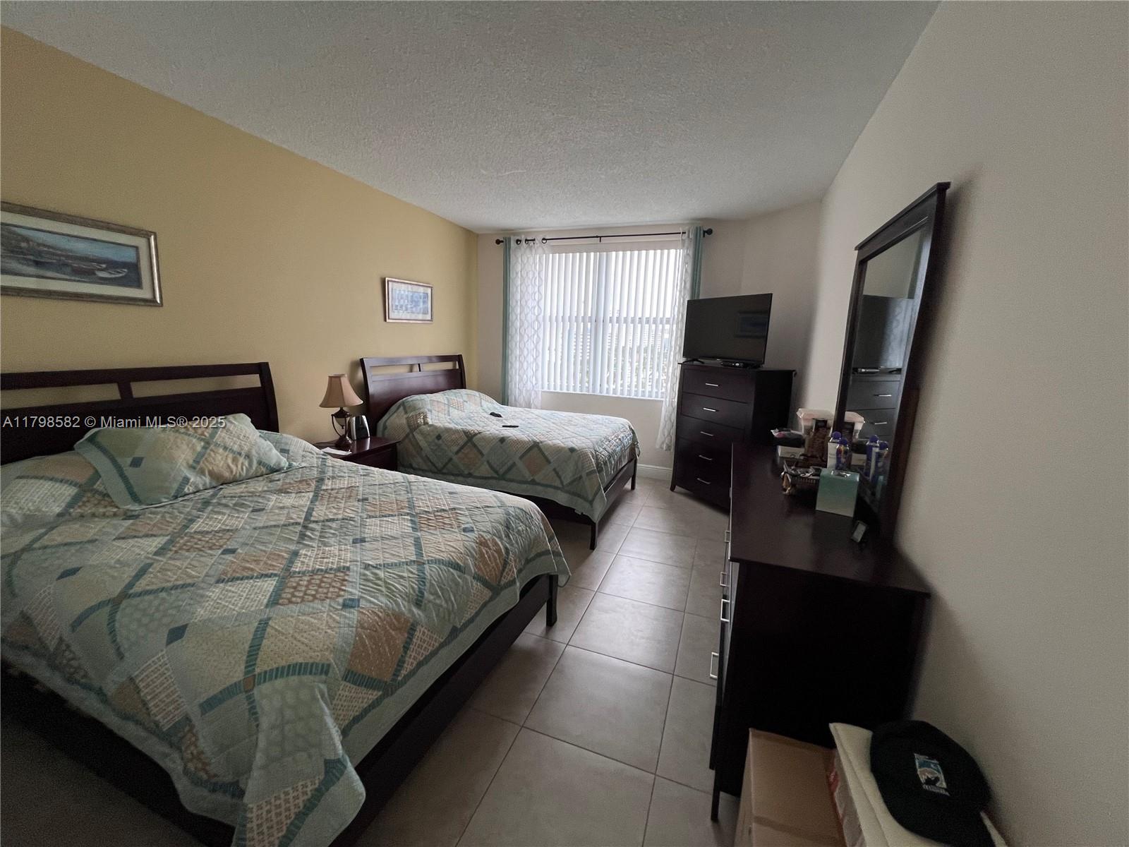 HEMISPHERES CONDO - Residential Lease