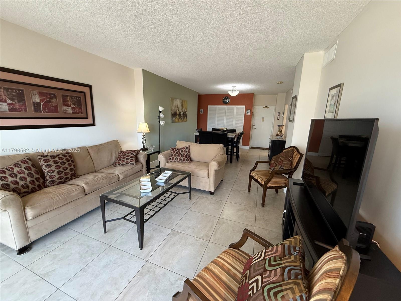 HEMISPHERES CONDO - Residential Lease