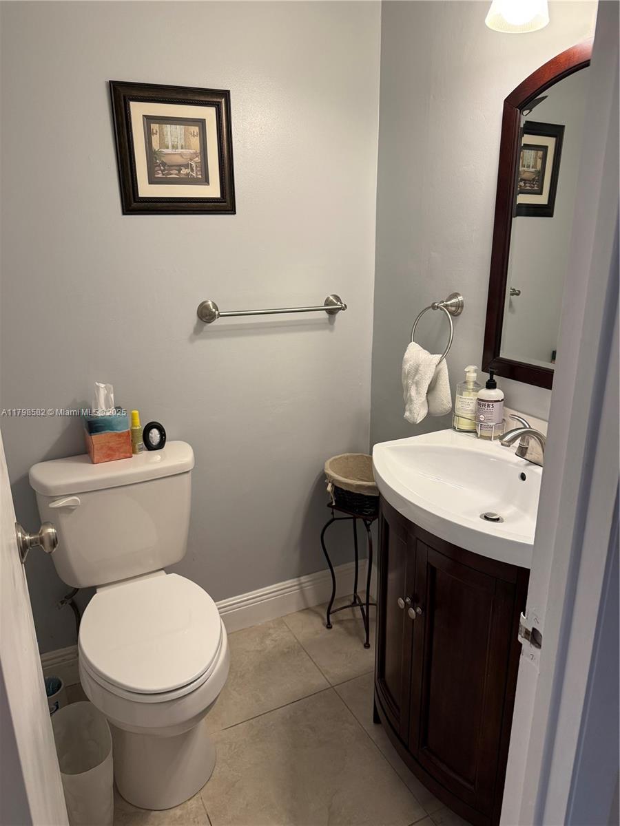 HEMISPHERES CONDO - Residential Lease