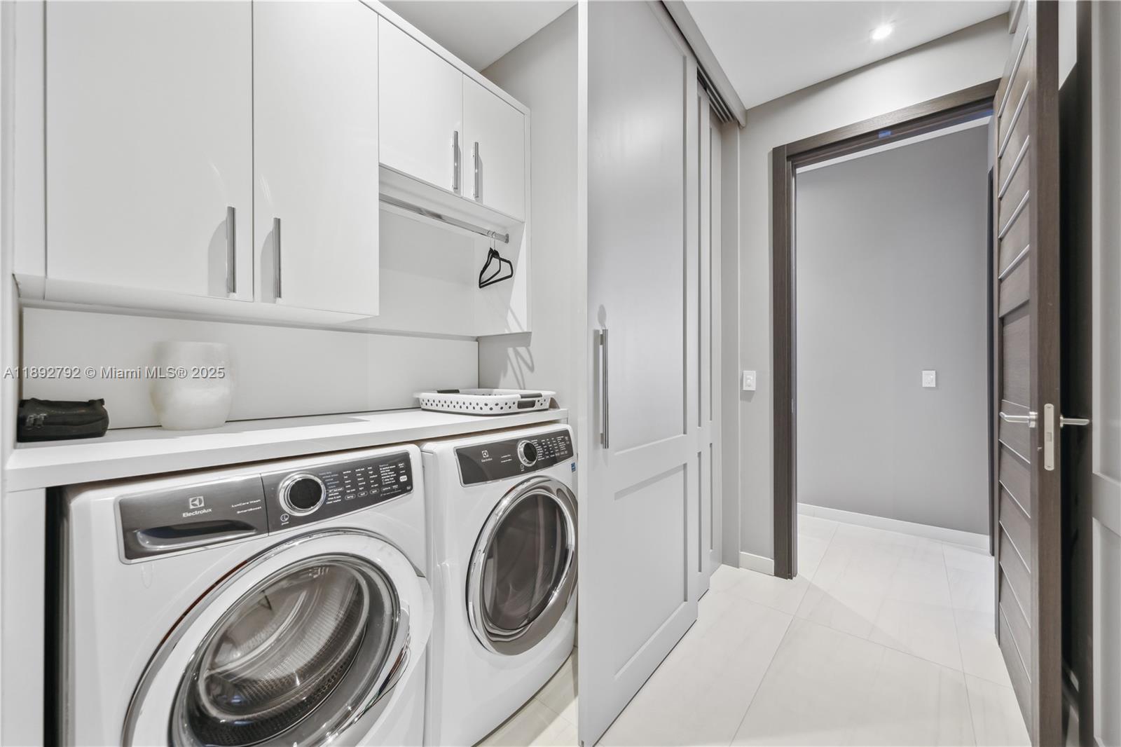 2200 FORT LAUDERDALE BEAC - Residential