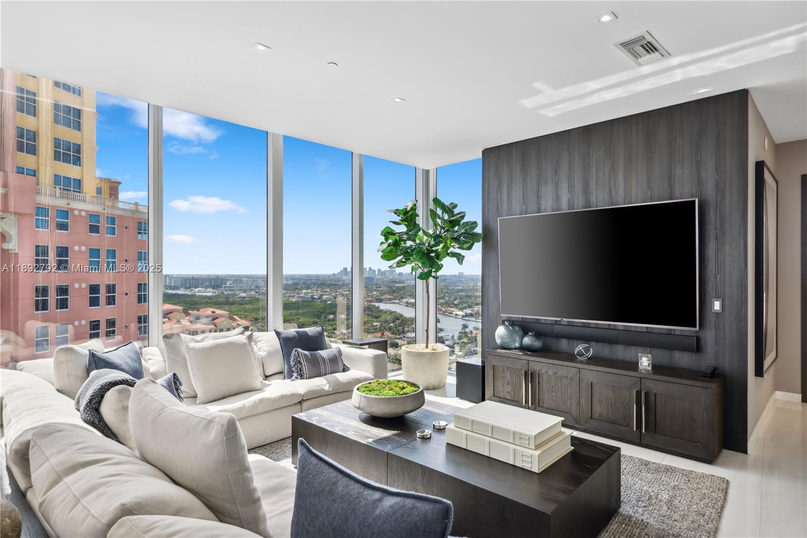 2200 FORT LAUDERDALE BEAC - Residential