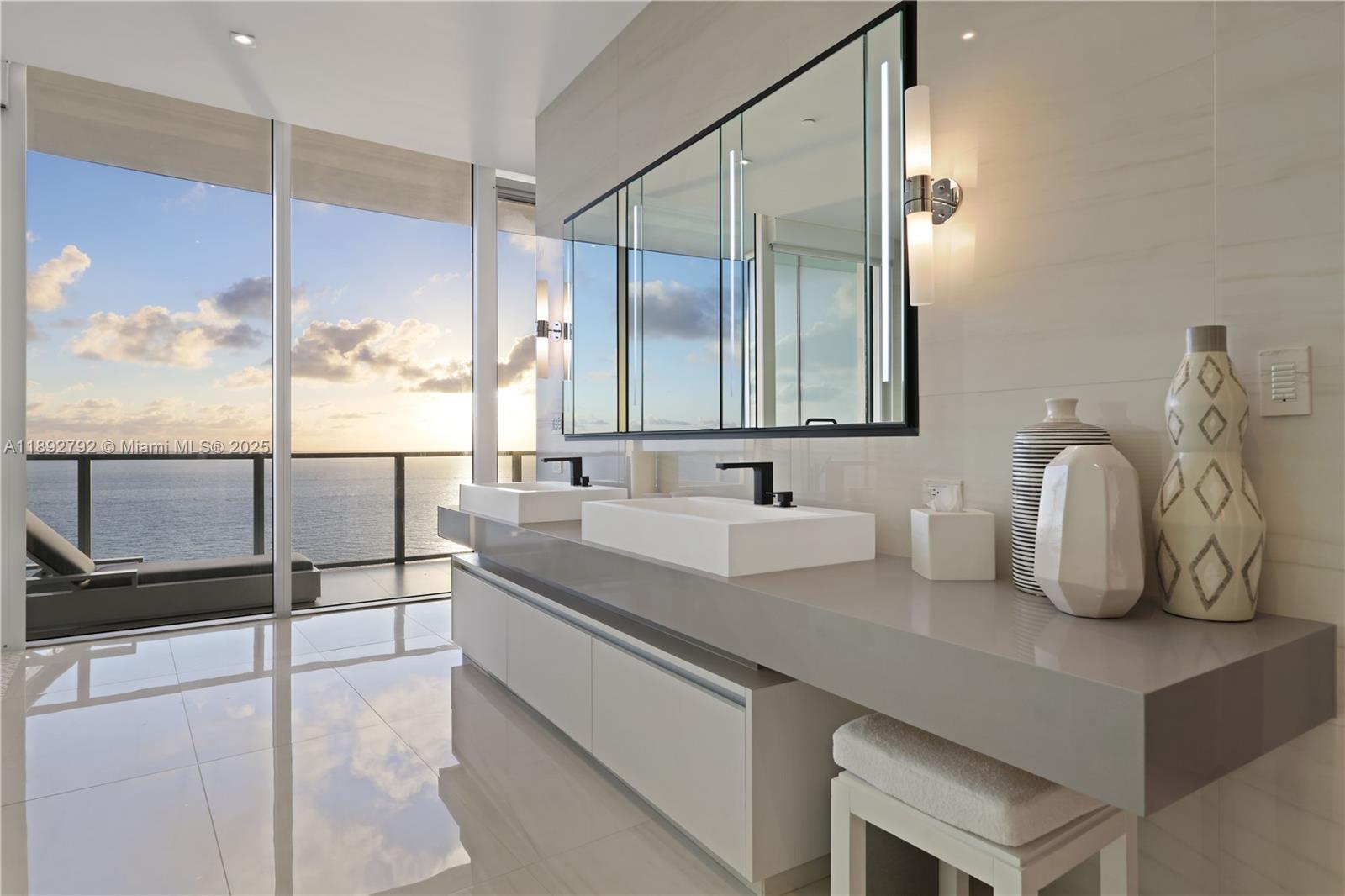 2200 FORT LAUDERDALE BEAC - Residential