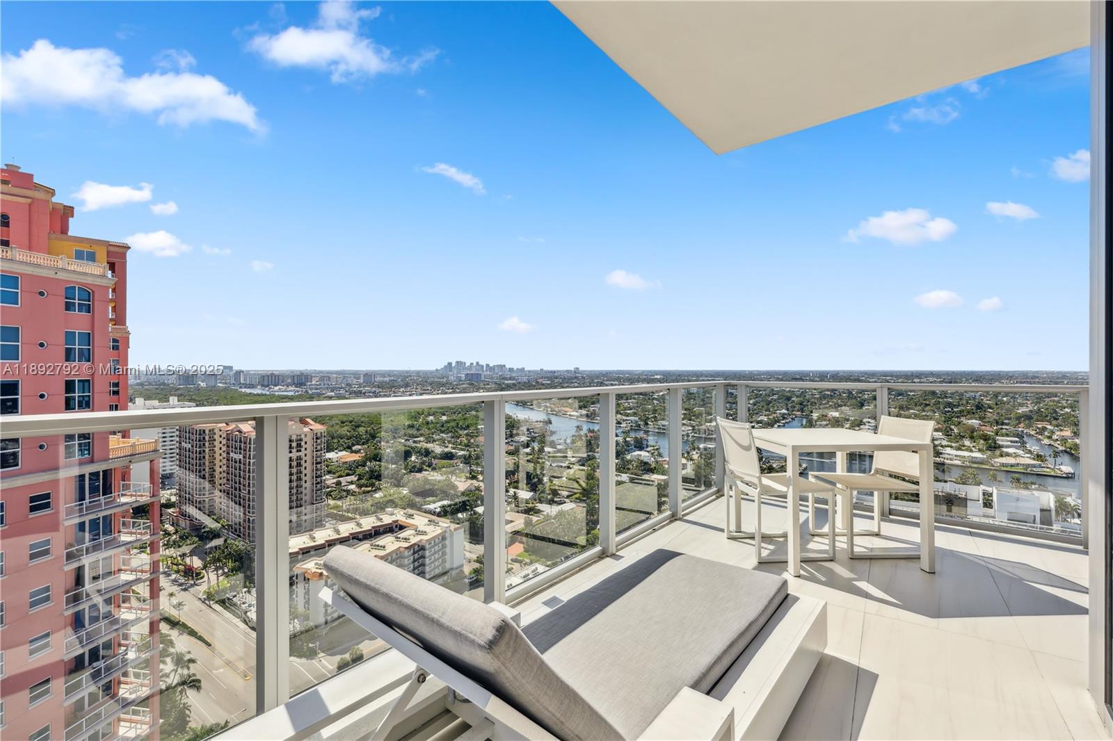 2200 FORT LAUDERDALE BEAC - Residential