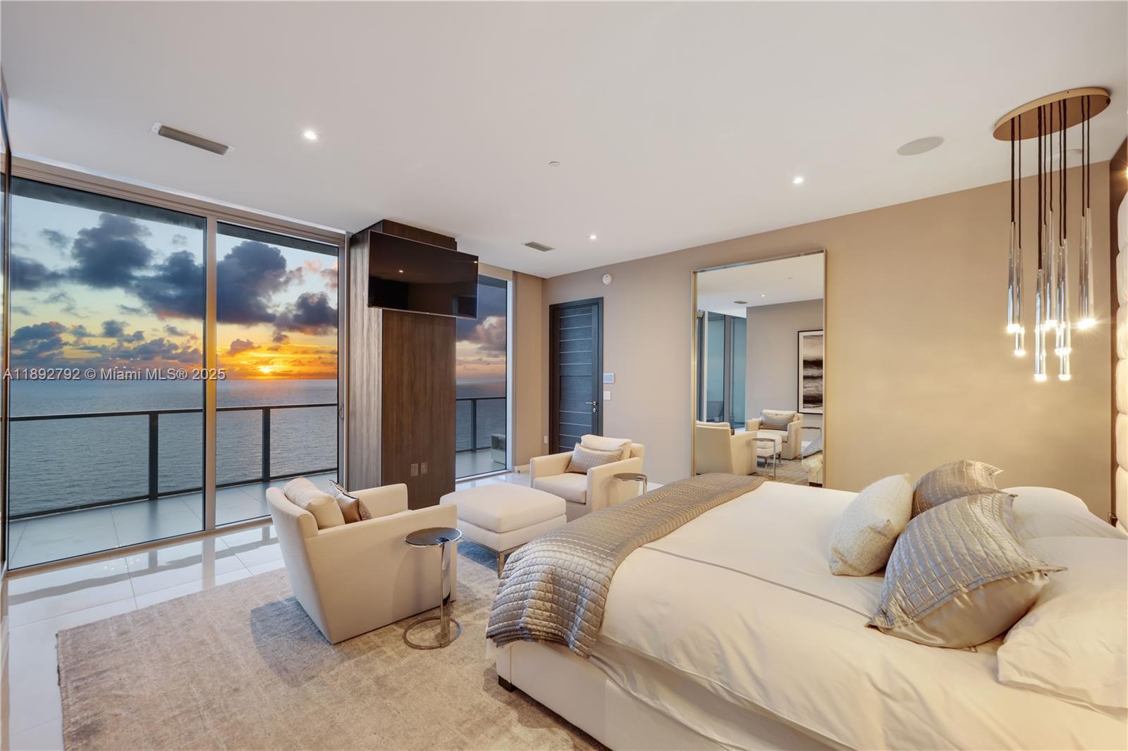 2200 FORT LAUDERDALE BEAC - Residential