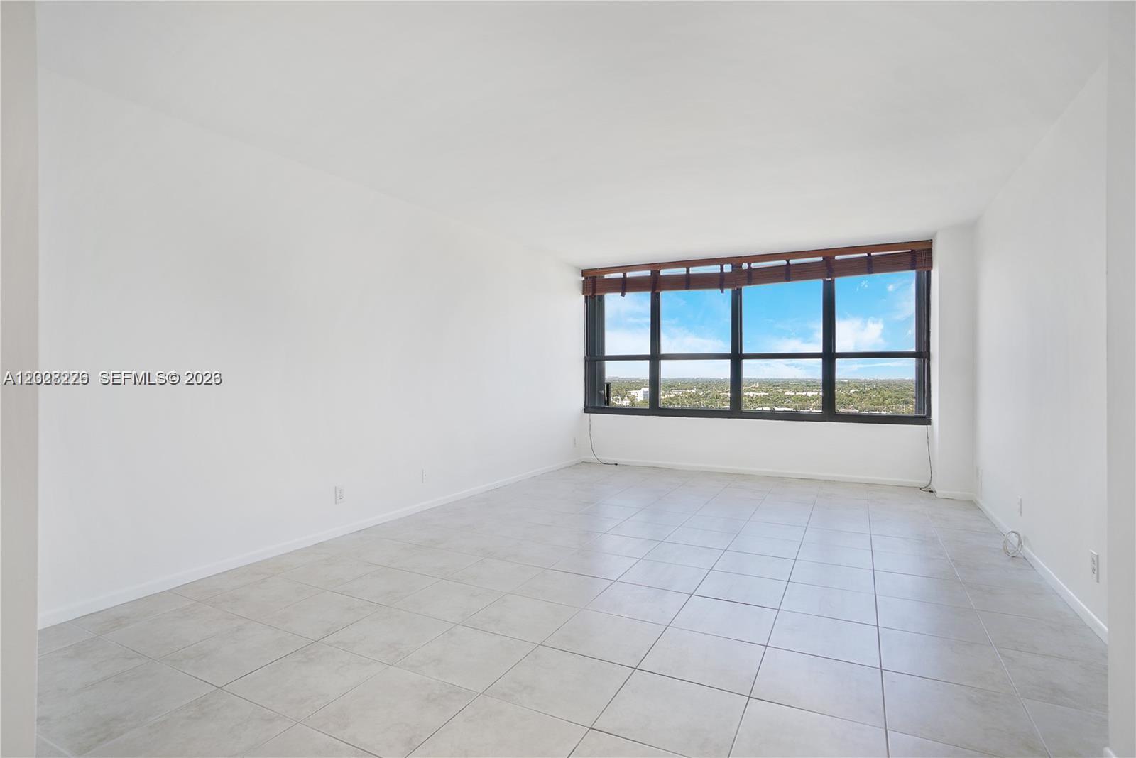 THE PALM BAY YACHT CLUB C - Residential