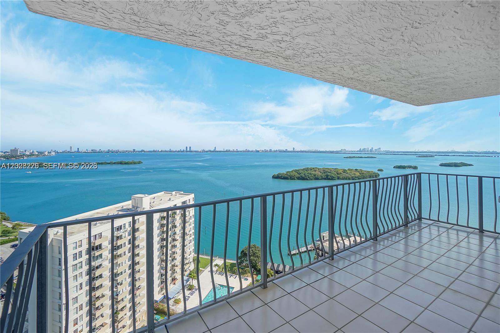 THE PALM BAY YACHT CLUB C - Residential