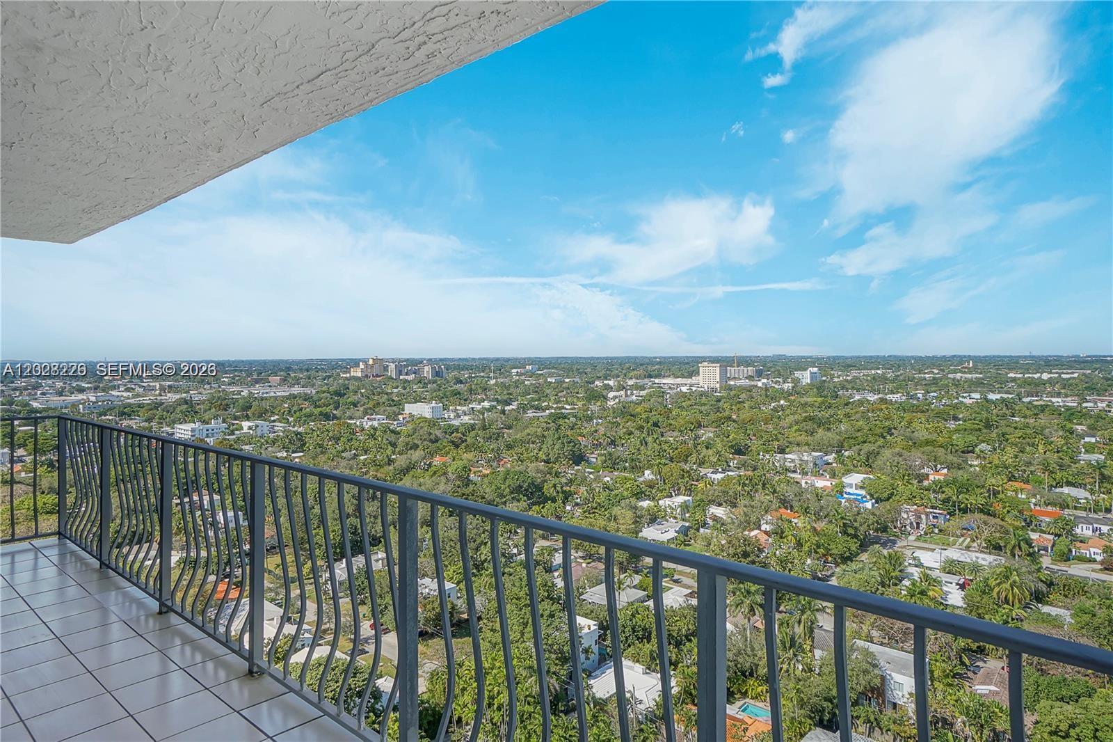 THE PALM BAY YACHT CLUB C - Residential